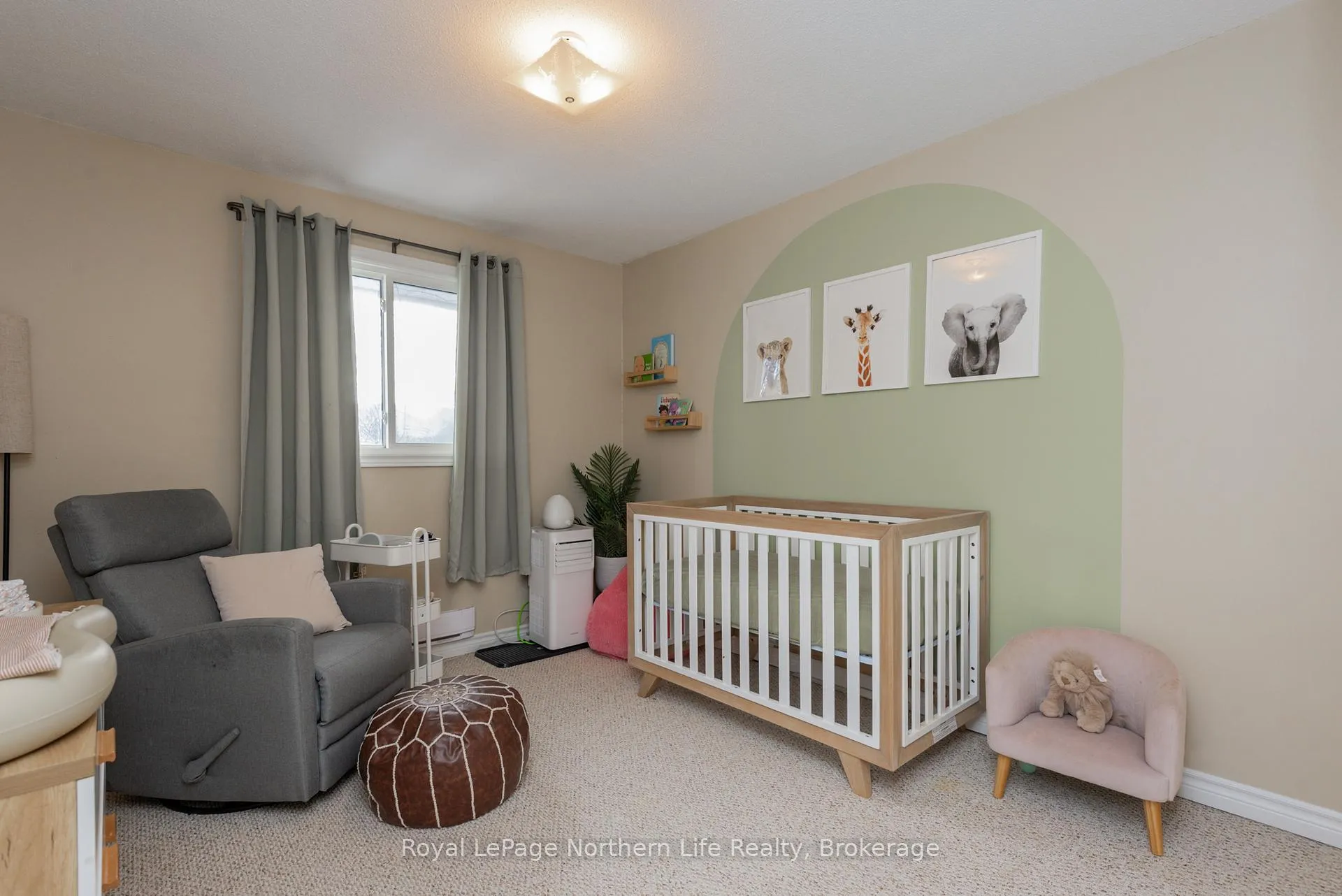 Photo 24 of 47 Harris Drive, North Bay, Ferris — HOMEH