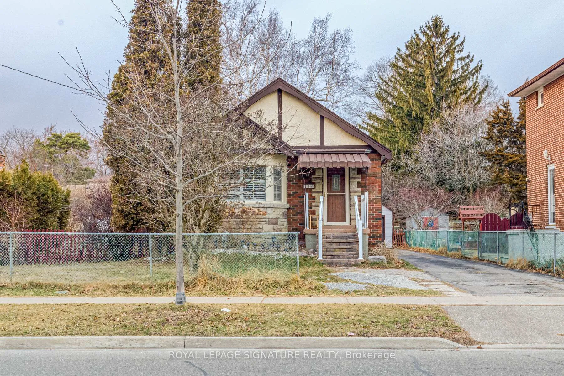 Photo 1 of 290 Coronation Drive, Scarborough, West Hill — HOMEH