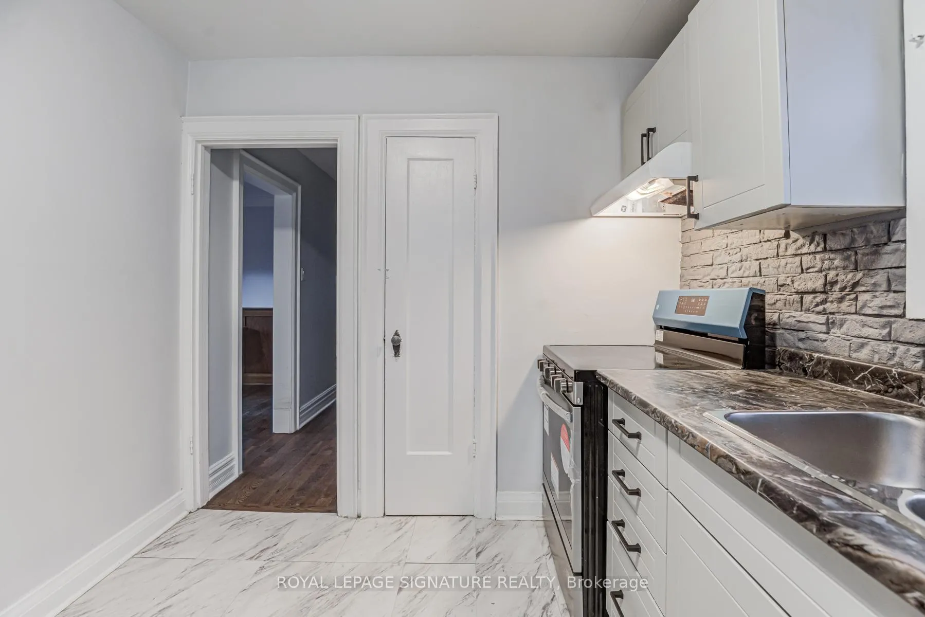 Photo 15 of 290 Coronation Drive, Scarborough, West Hill — HOMEH