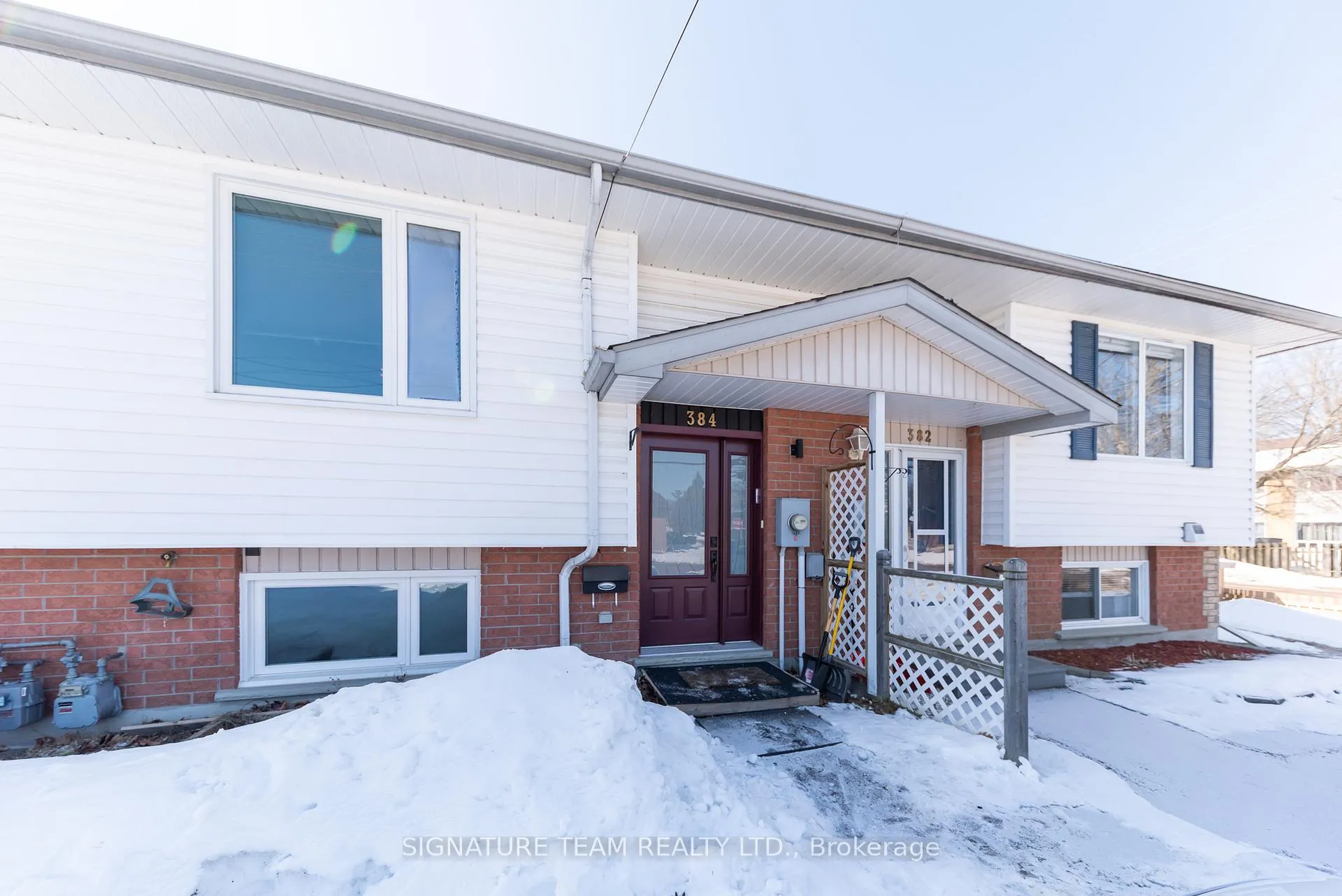Photo 2 of 384 Morris Street, Pembroke — HOMEH