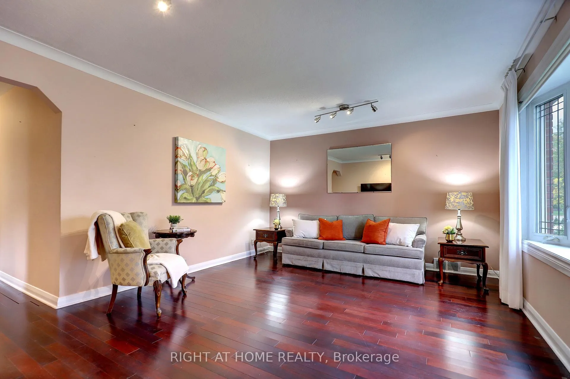 Photo 5 of 56 Cynthia Road, Toronto, Rockcliffe-Smythe — HOMEH