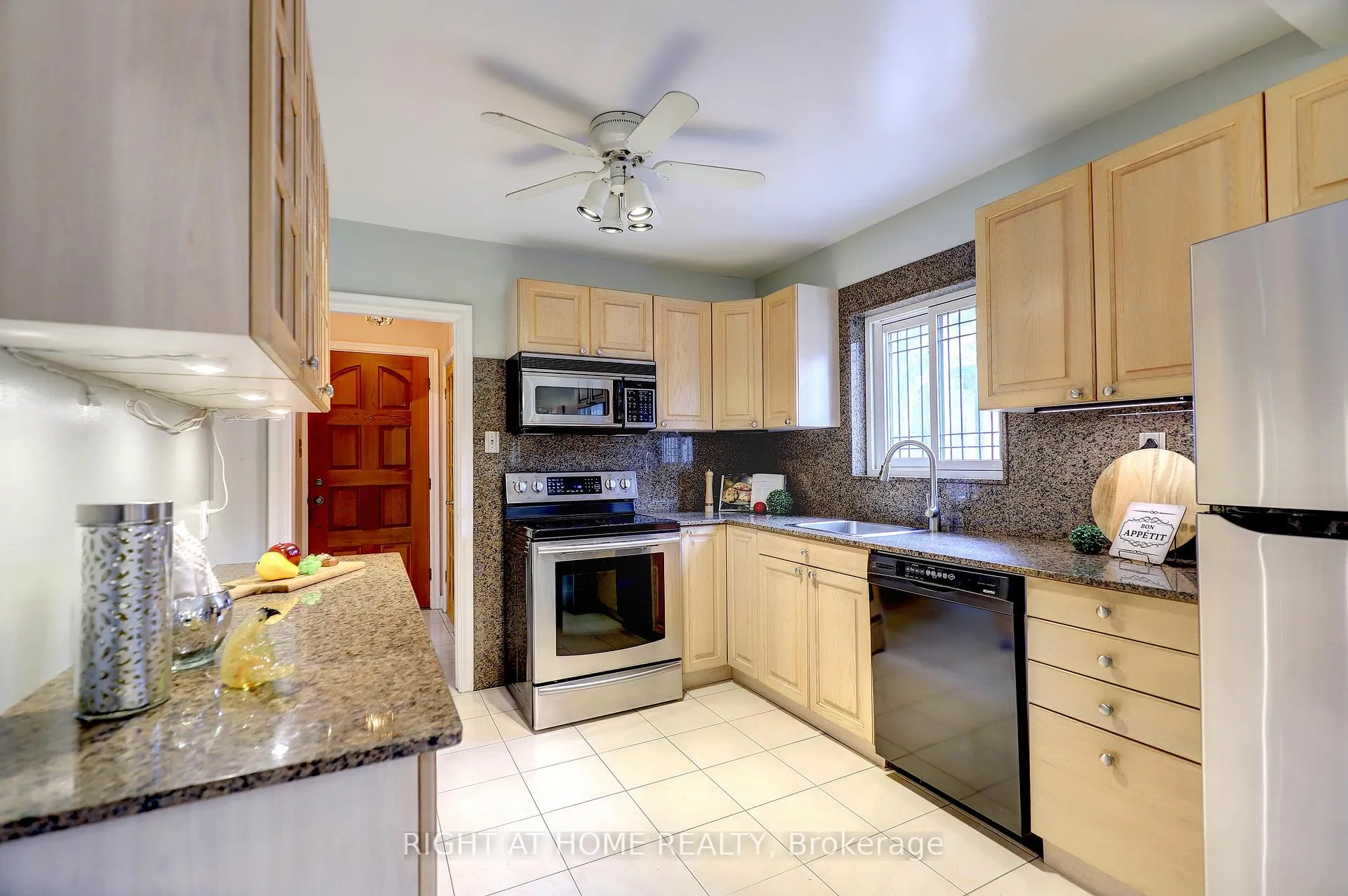 Photo 9 of 56 Cynthia Road, Toronto, Rockcliffe-Smythe — HOMEH