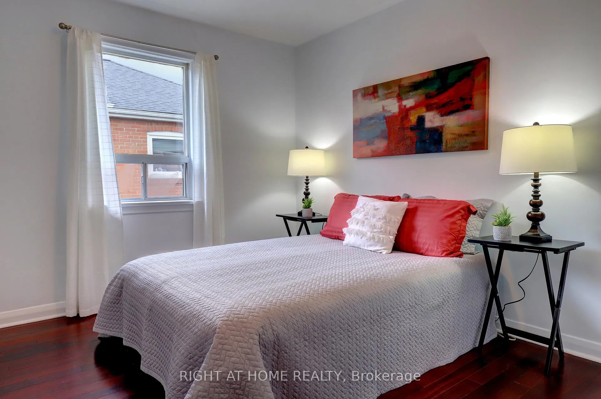 Photo 15 of 56 Cynthia Road, Toronto, Rockcliffe-Smythe — HOMEH