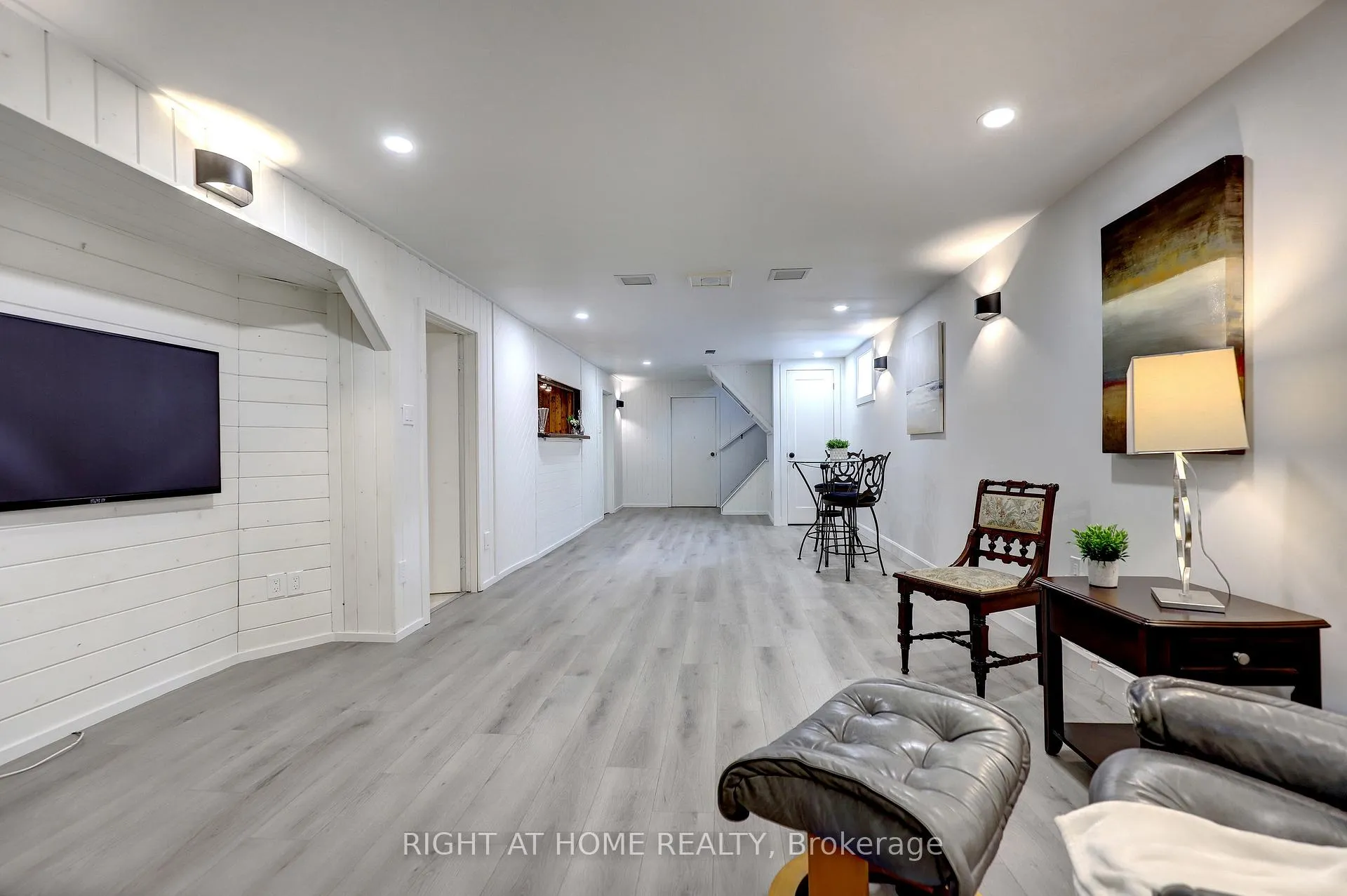 Photo 19 of 56 Cynthia Road, Toronto, Rockcliffe-Smythe — HOMEH