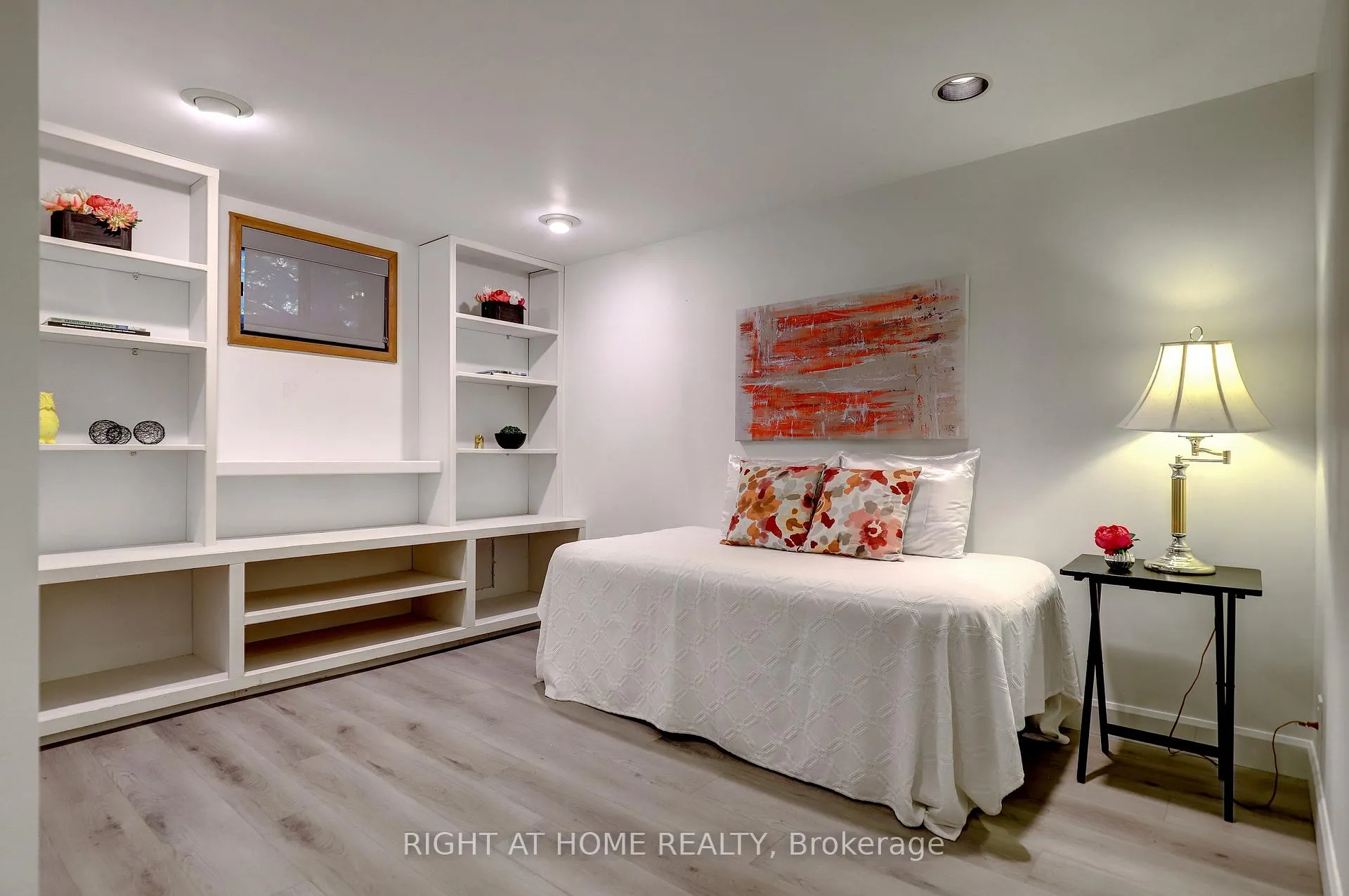 Photo 20 of 56 Cynthia Road, Toronto, Rockcliffe-Smythe — HOMEH