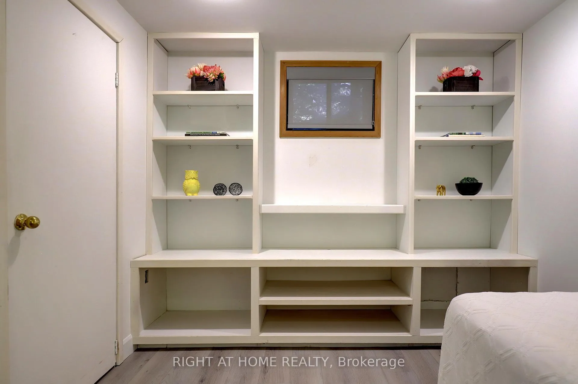 Photo 21 of 56 Cynthia Road, Toronto, Rockcliffe-Smythe — HOMEH