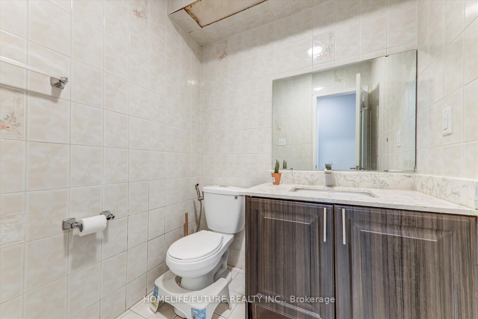 Photo 12 of 96 Mary Pearson Drive, Markham, Middlefield — HOMEH
