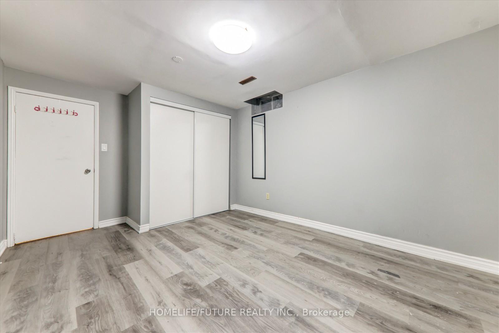 Photo 29 of 96 Mary Pearson Drive, Markham, Middlefield — HOMEH