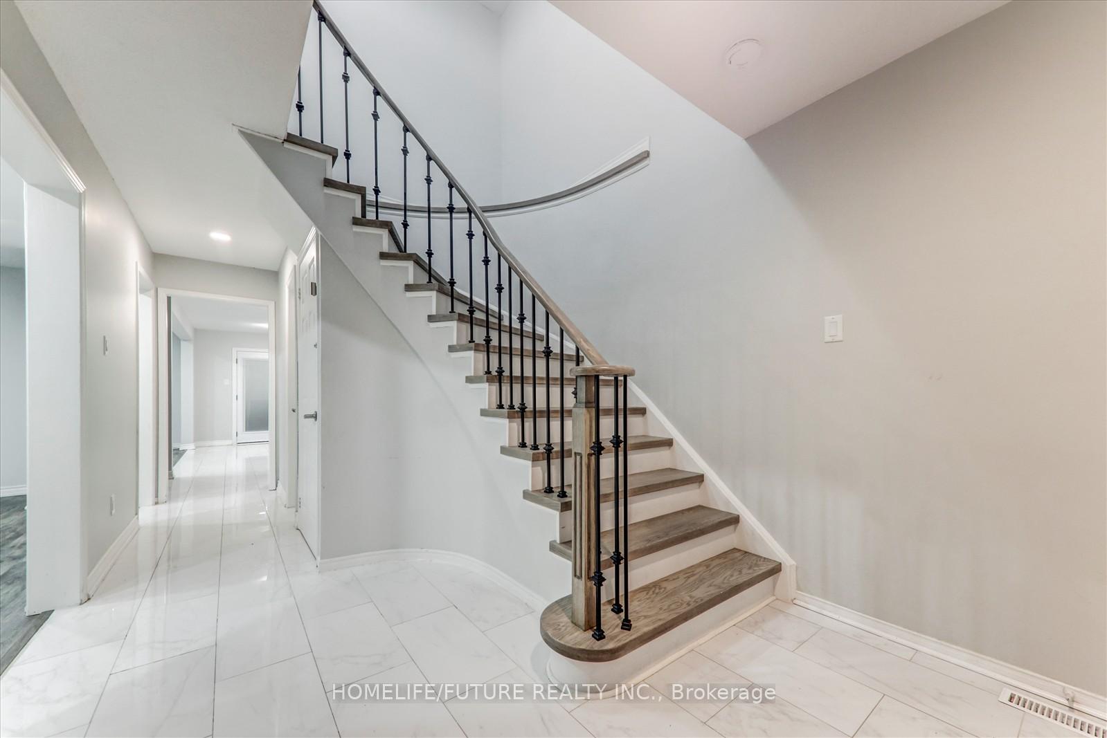 Photo 31 of 96 Mary Pearson Drive, Markham, Middlefield — HOMEH