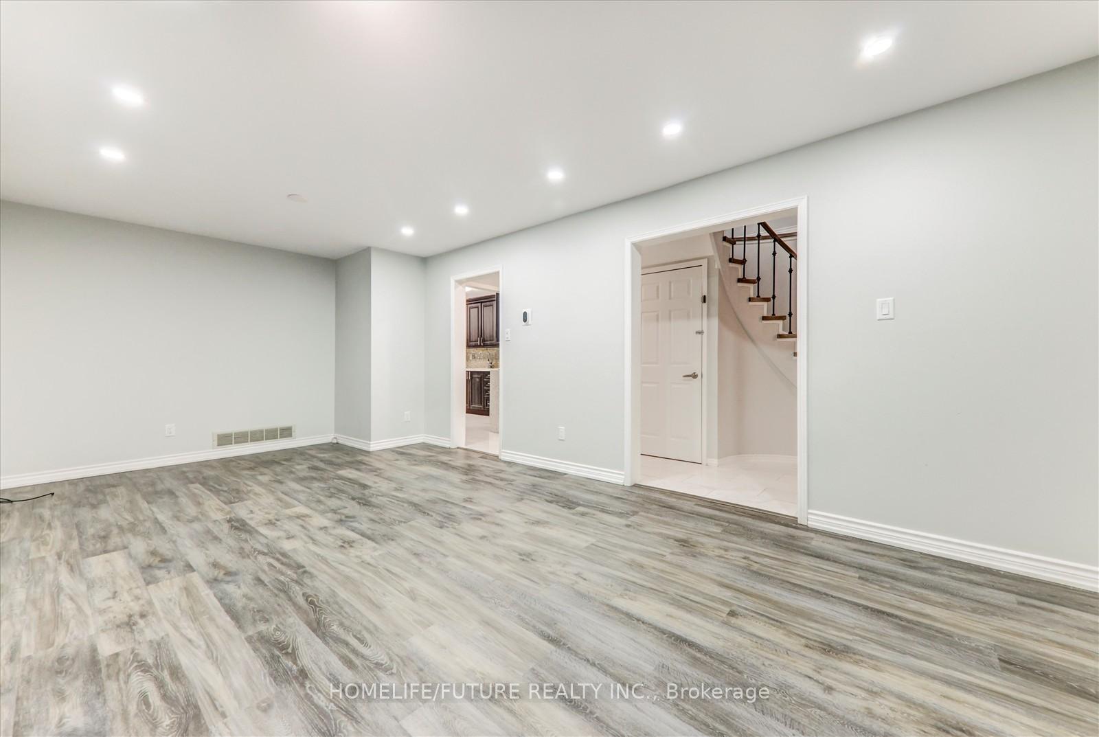 Photo 33 of 96 Mary Pearson Drive, Markham, Middlefield — HOMEH