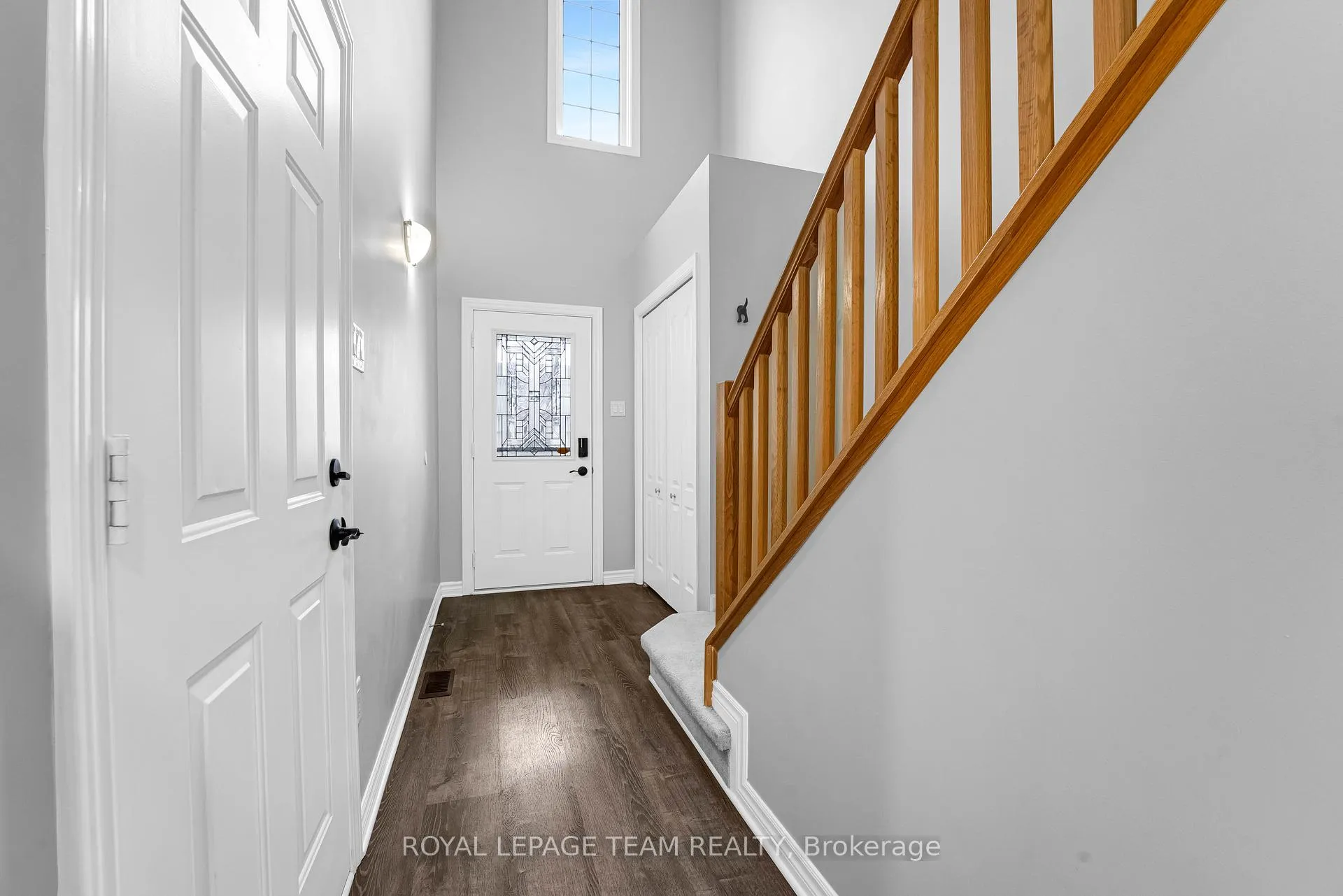 Photo 5 of 4 John Findlay Terrace, Arnprior — HOMEH