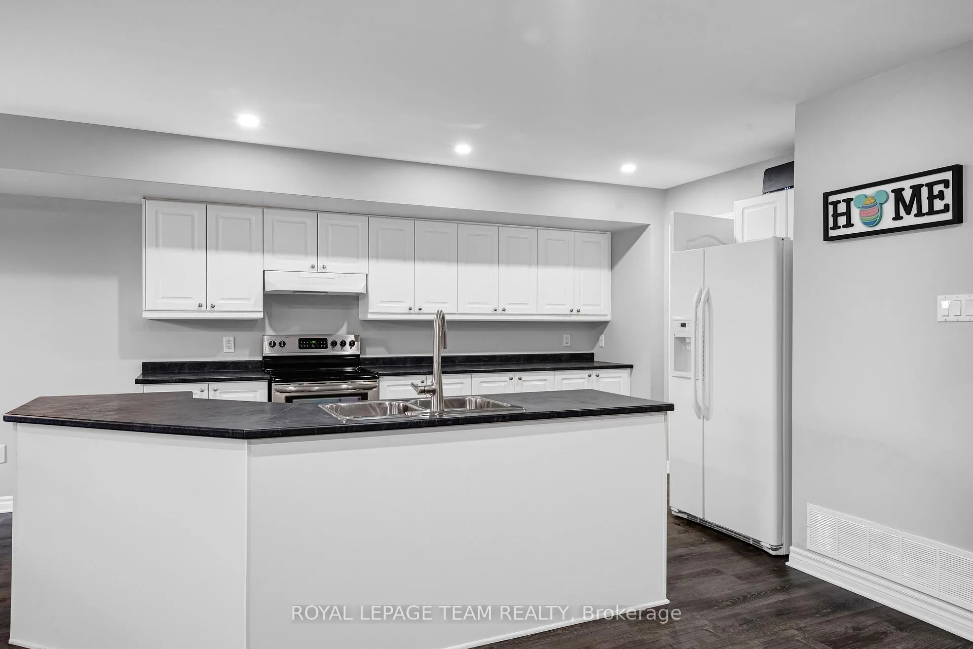 Photo 9 of 4 John Findlay Terrace, Arnprior — HOMEH