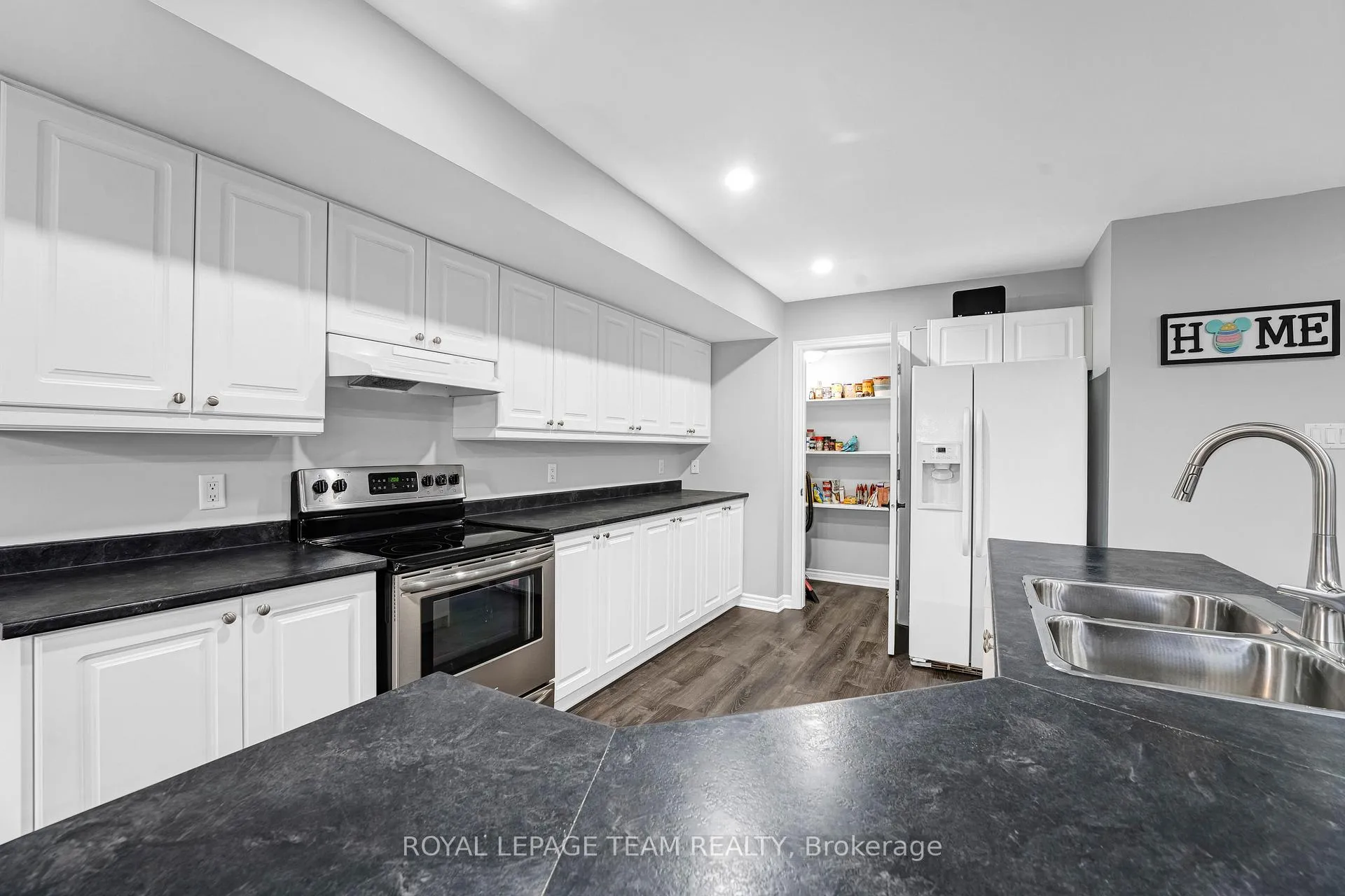 Photo 11 of 4 John Findlay Terrace, Arnprior — HOMEH