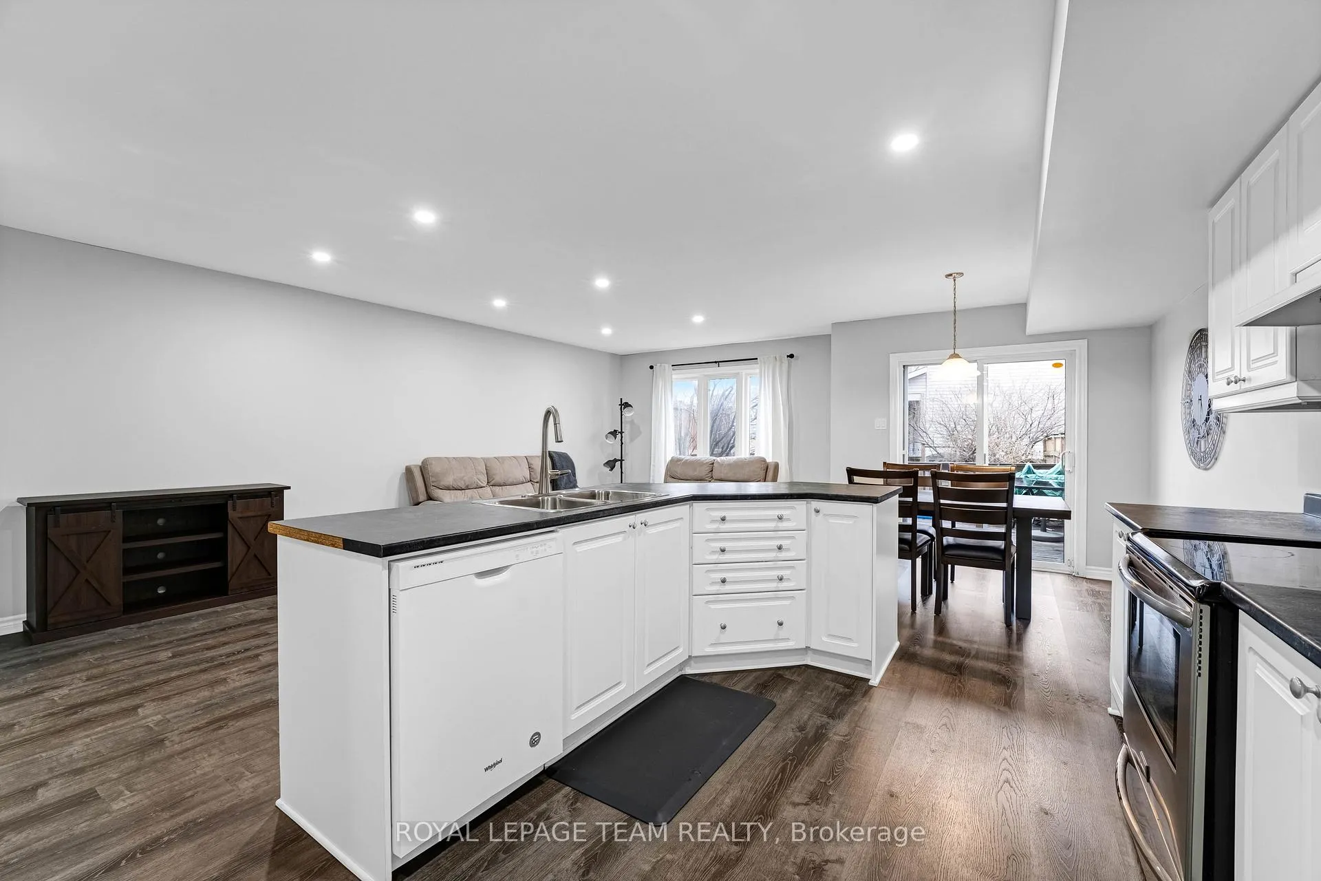 Photo 14 of 4 John Findlay Terrace, Arnprior — HOMEH