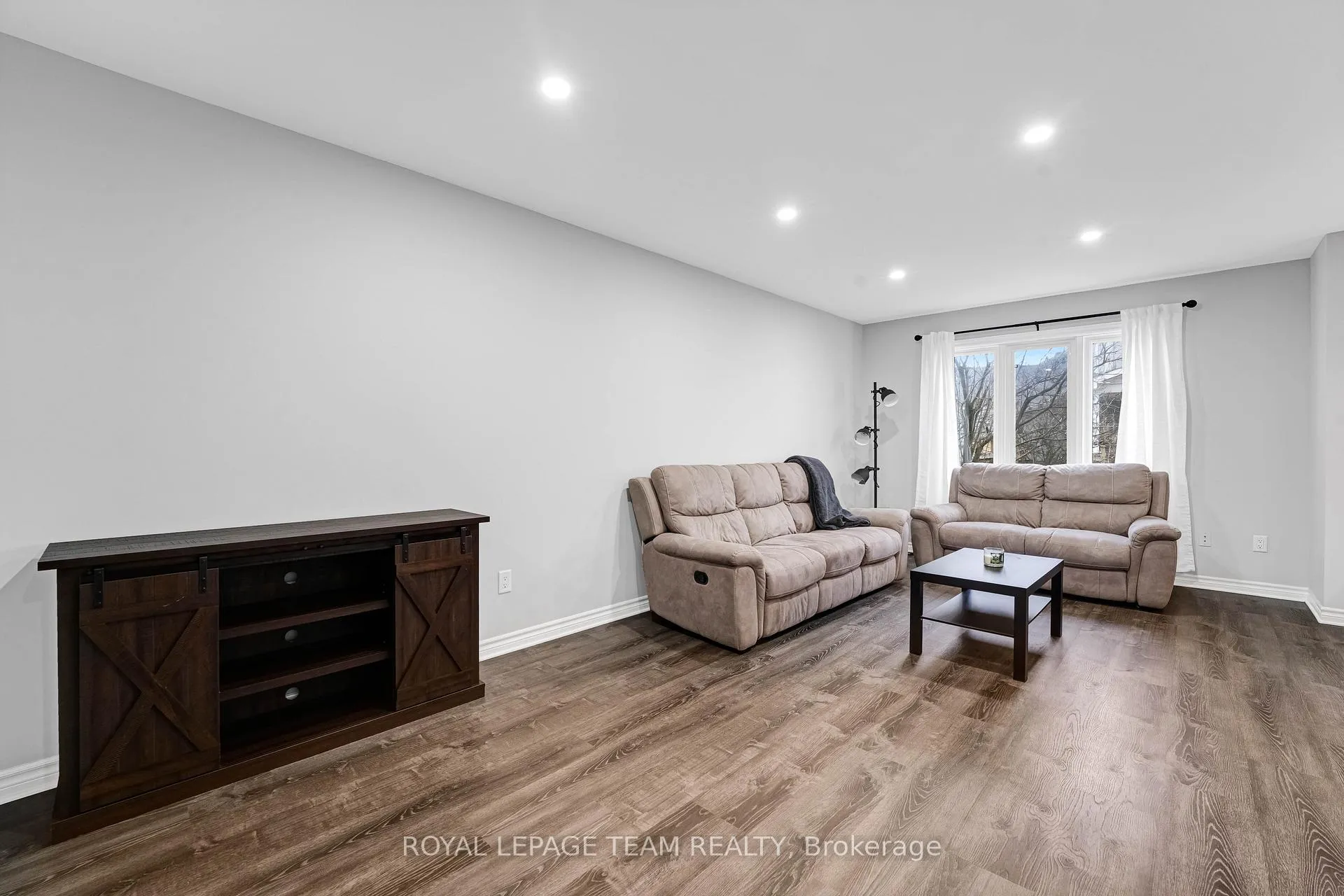 Photo 16 of 4 John Findlay Terrace, Arnprior — HOMEH