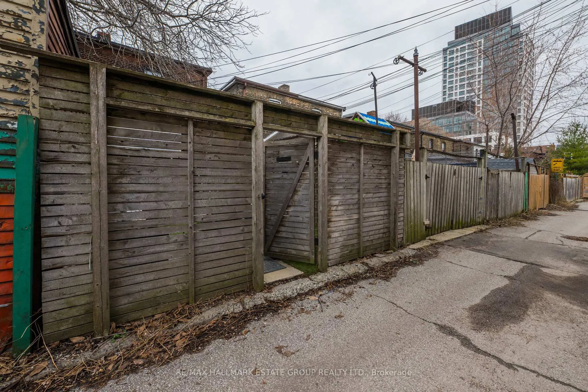 Photo 49 of 4 Adrian Avenue, Toronto, Weston-Pellam Park — HOMEH