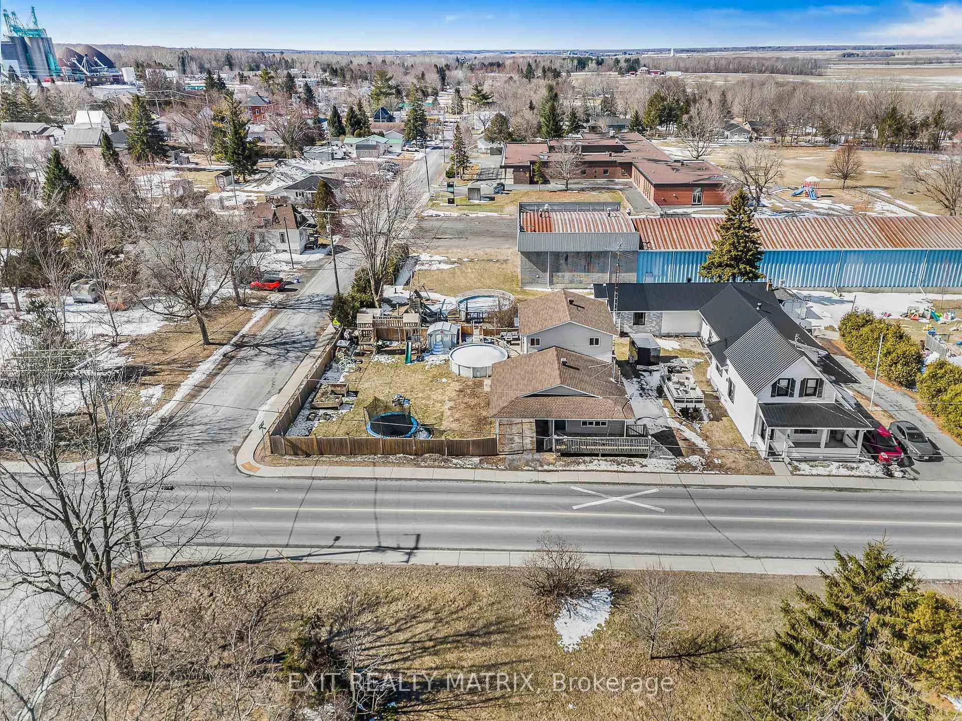 Photo 35 of 24 Main Street N, North Glengarry, Maxville — HOMEH