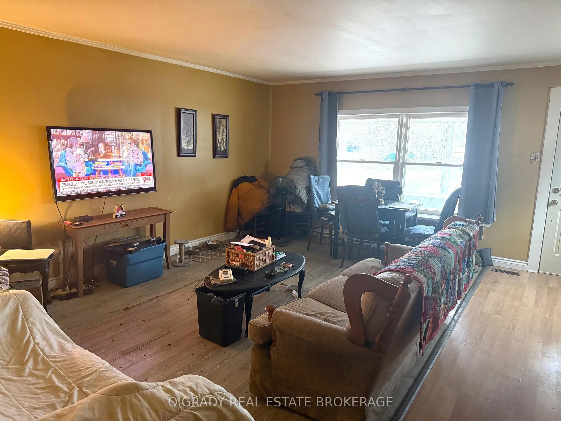 Photo 2 of 76 Louis Street, Brockville — HOMEH