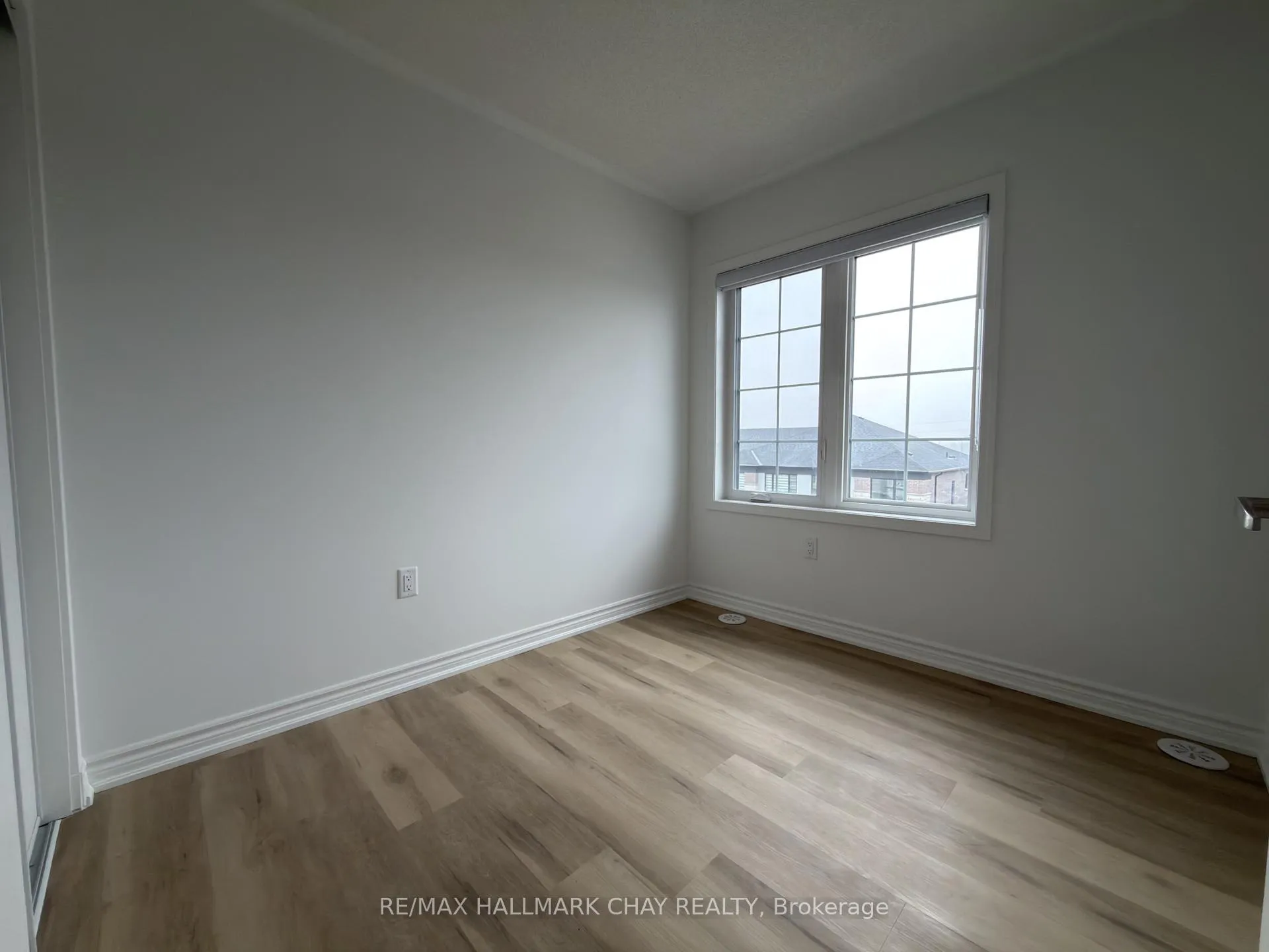 Photo 17 of 81 vinewood Crescent, Barrie, Rural Barrie Southeast — HOMEH