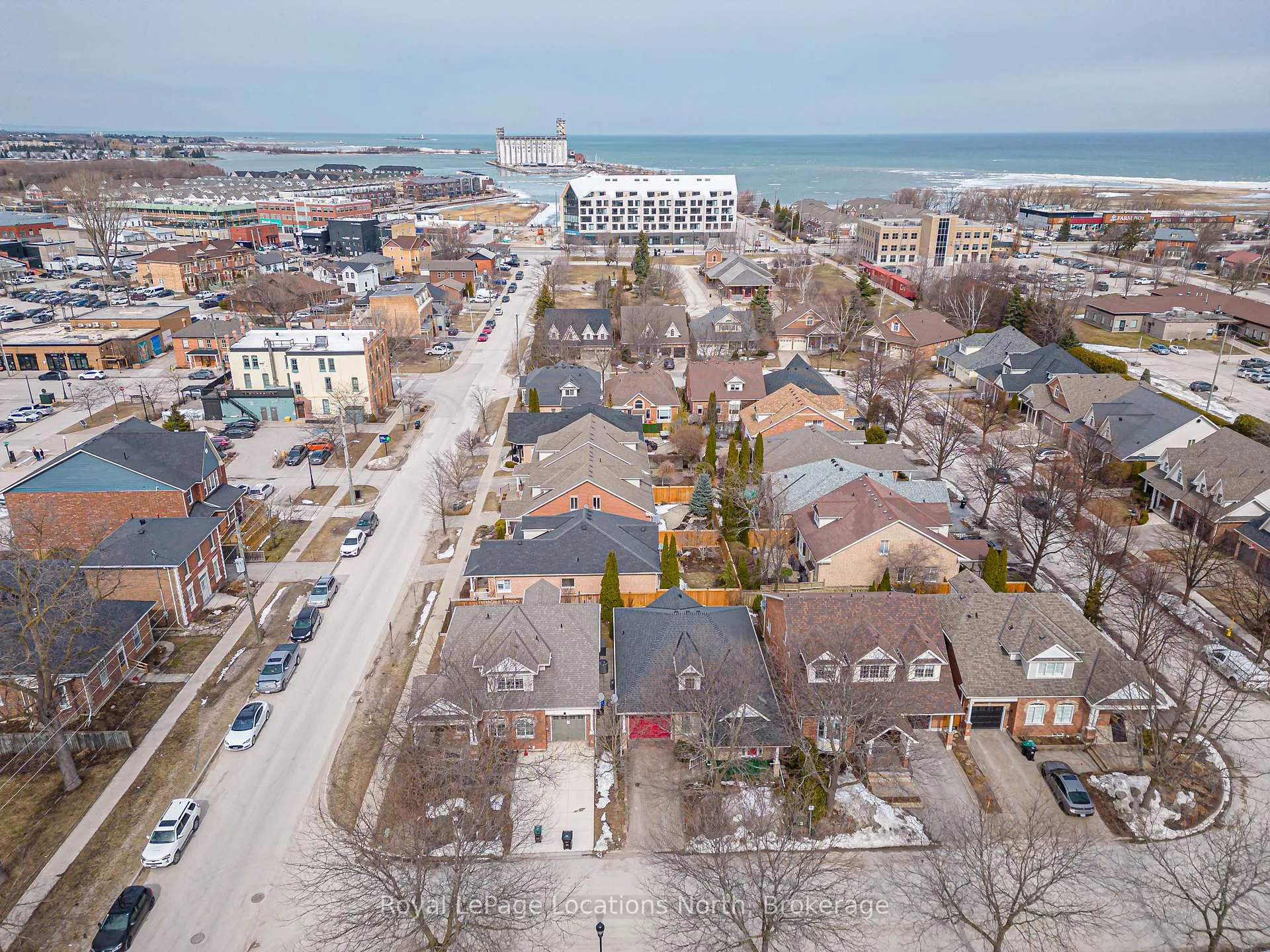 Photo 2 of 34 Callary Crescent, Collingwood — HOMEH