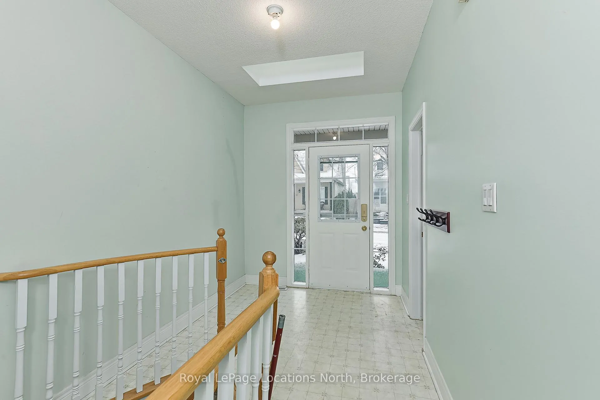 Photo 3 of 34 Callary Crescent, Collingwood — HOMEH