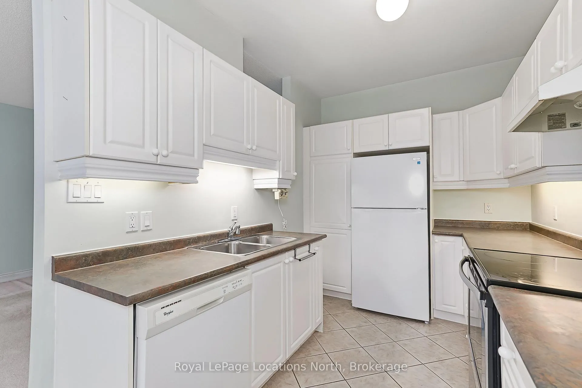 Photo 12 of 34 Callary Crescent, Collingwood — HOMEH