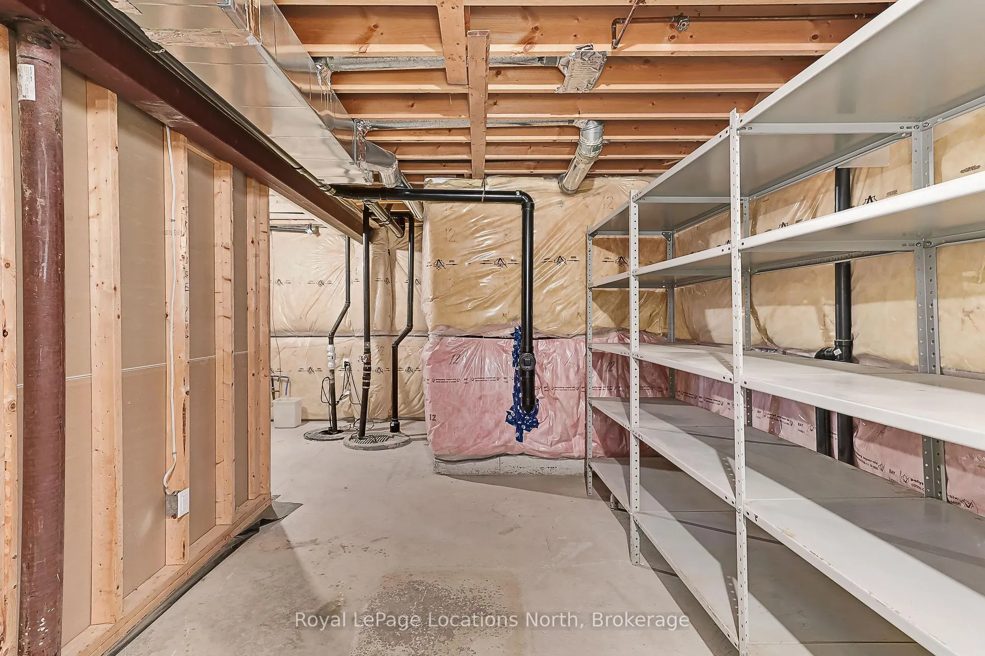 Photo 29 of 34 Callary Crescent, Collingwood — HOMEH