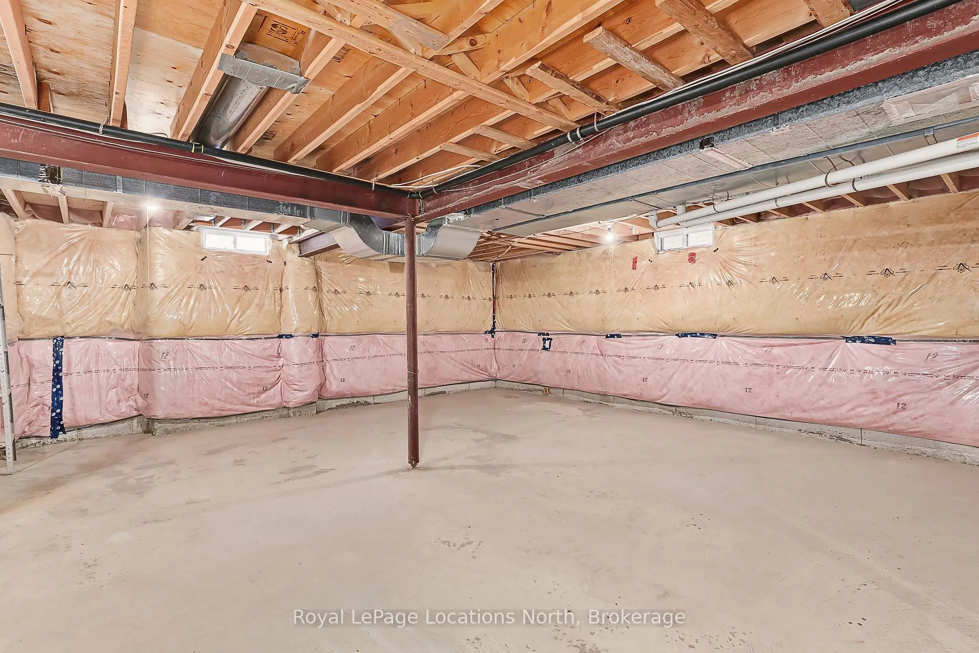 Photo 30 of 34 Callary Crescent, Collingwood — HOMEH