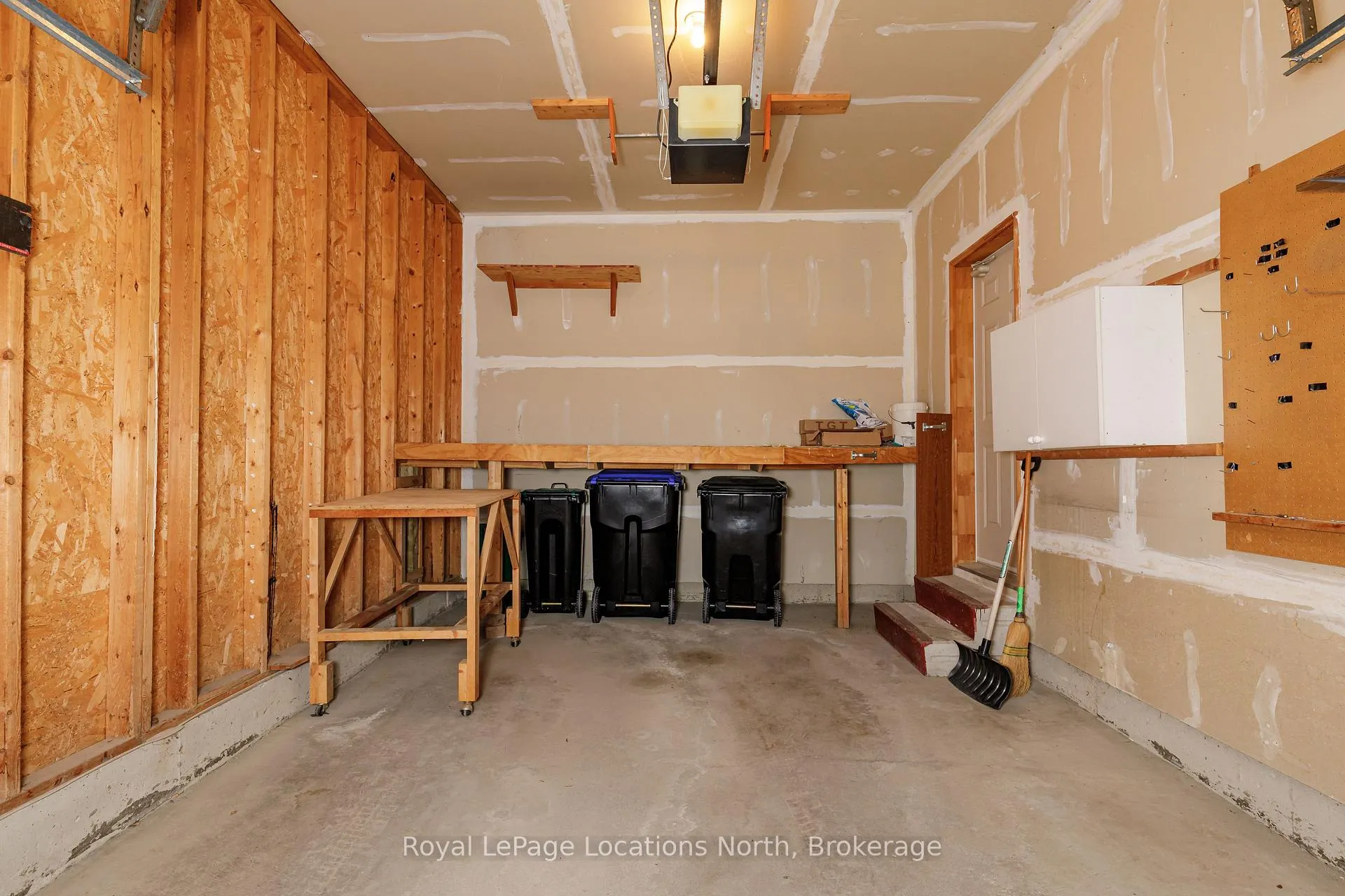 Photo 35 of 34 Callary Crescent, Collingwood — HOMEH