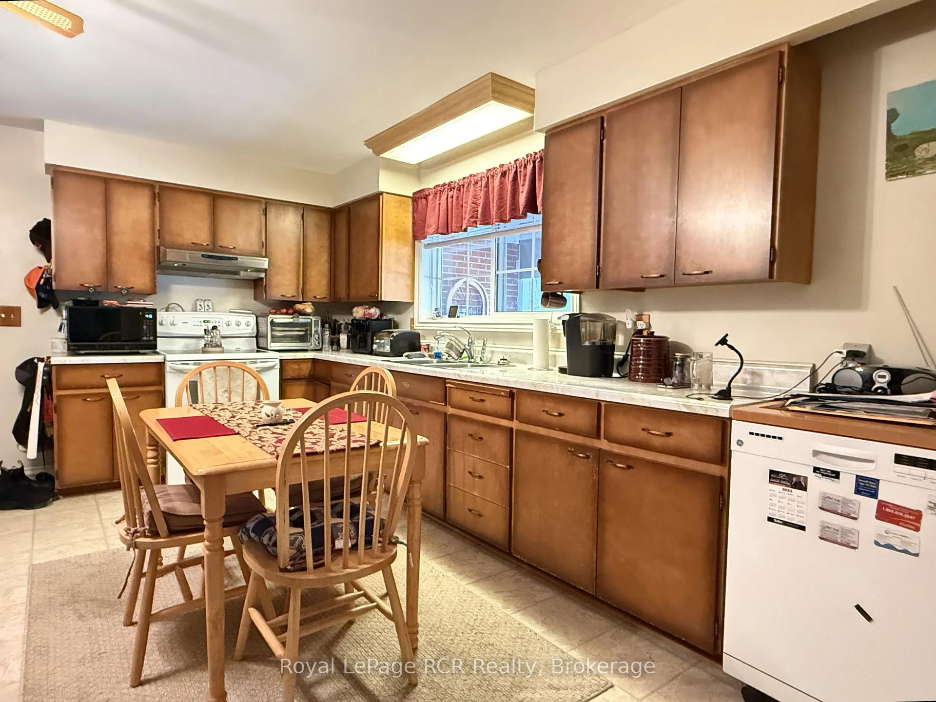 Photo 6 of 665 17th Street E, Owen Sound — HOMEH