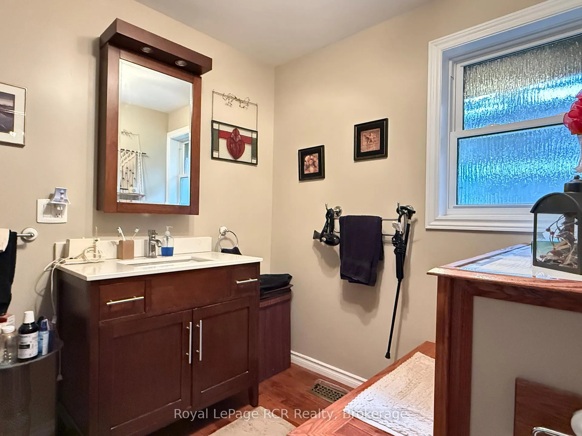 Photo 10 of 665 17th Street E, Owen Sound — HOMEH