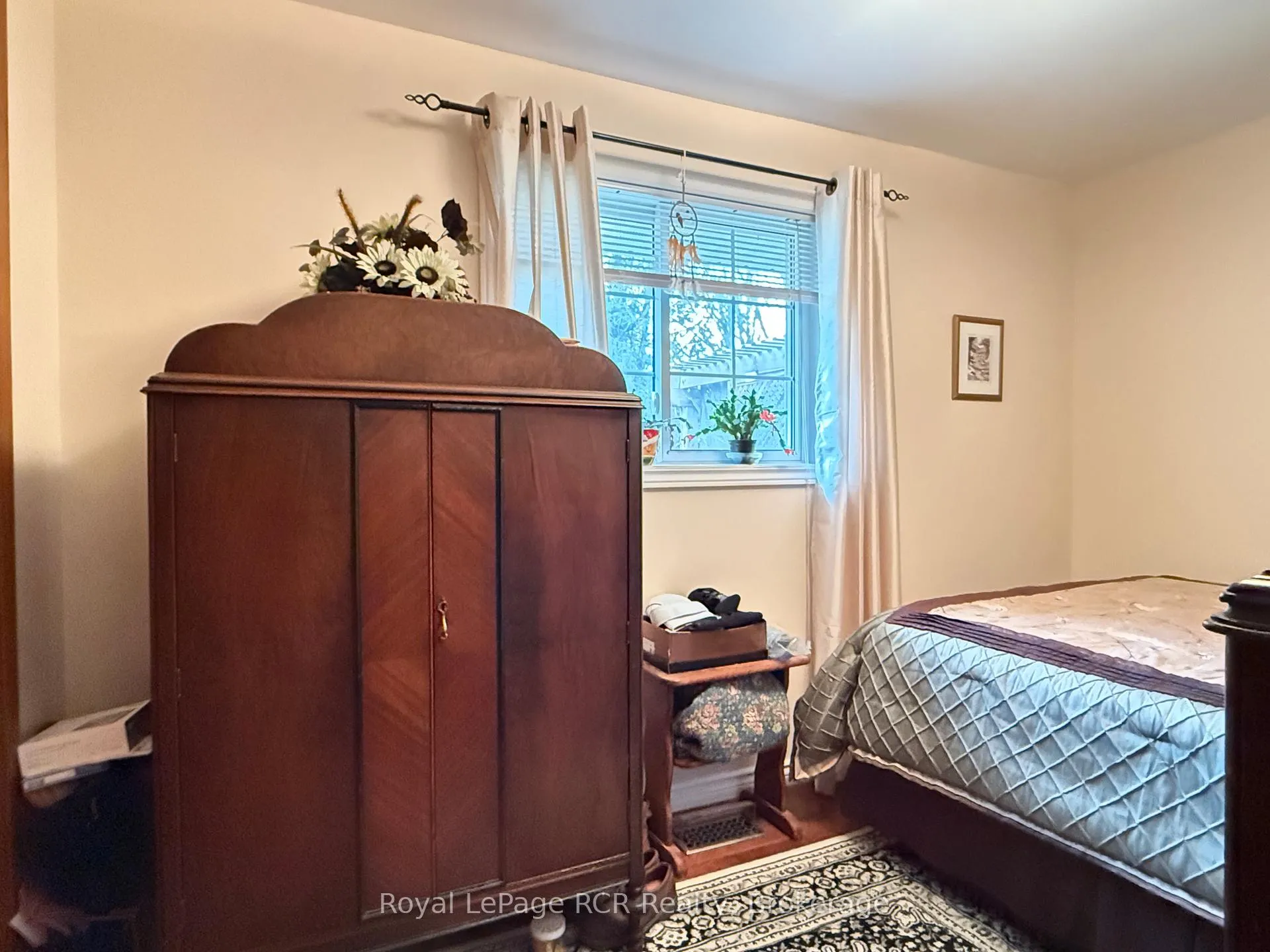 Photo 12 of 665 17th Street E, Owen Sound — HOMEH