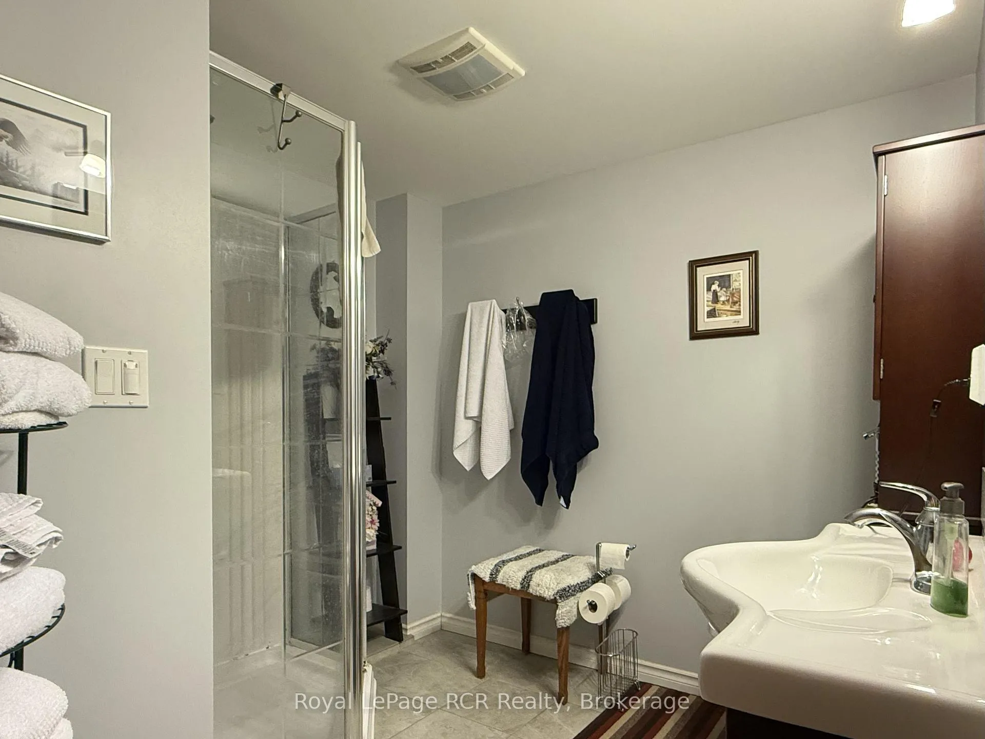Photo 17 of 665 17th Street E, Owen Sound — HOMEH