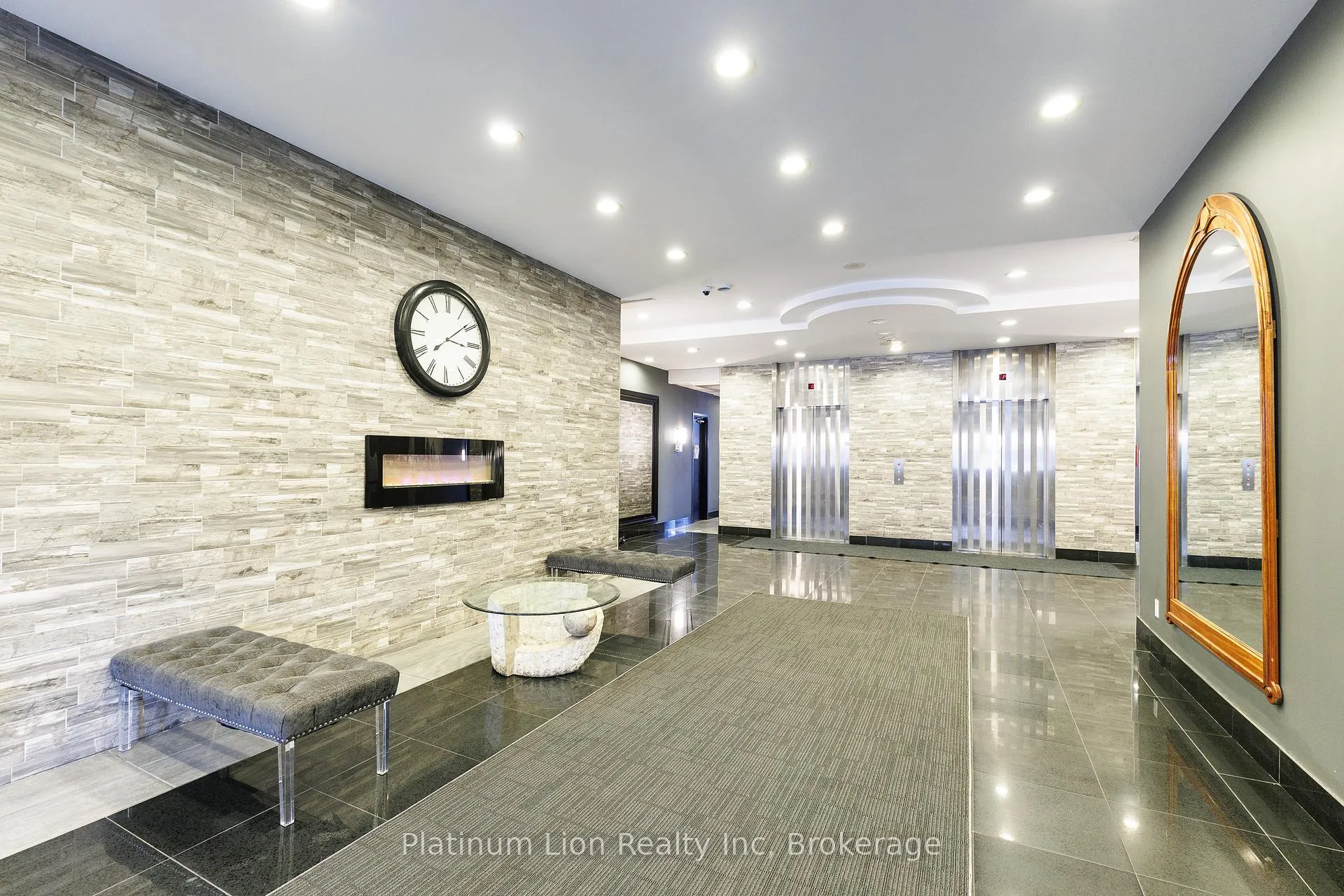Photo 6 of Unit 910, 135 James Street S, Hamilton, Corktown — HOMEH