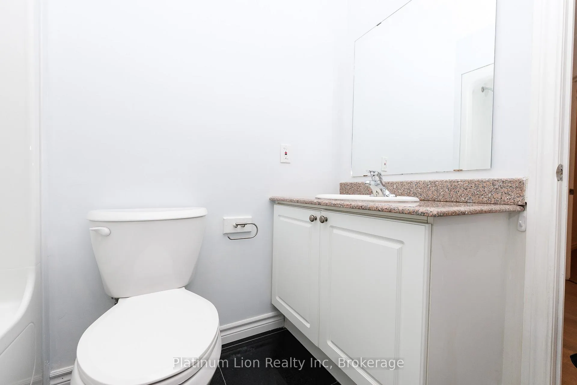 Photo 11 of Unit 910, 135 James Street S, Hamilton, Corktown — HOMEH