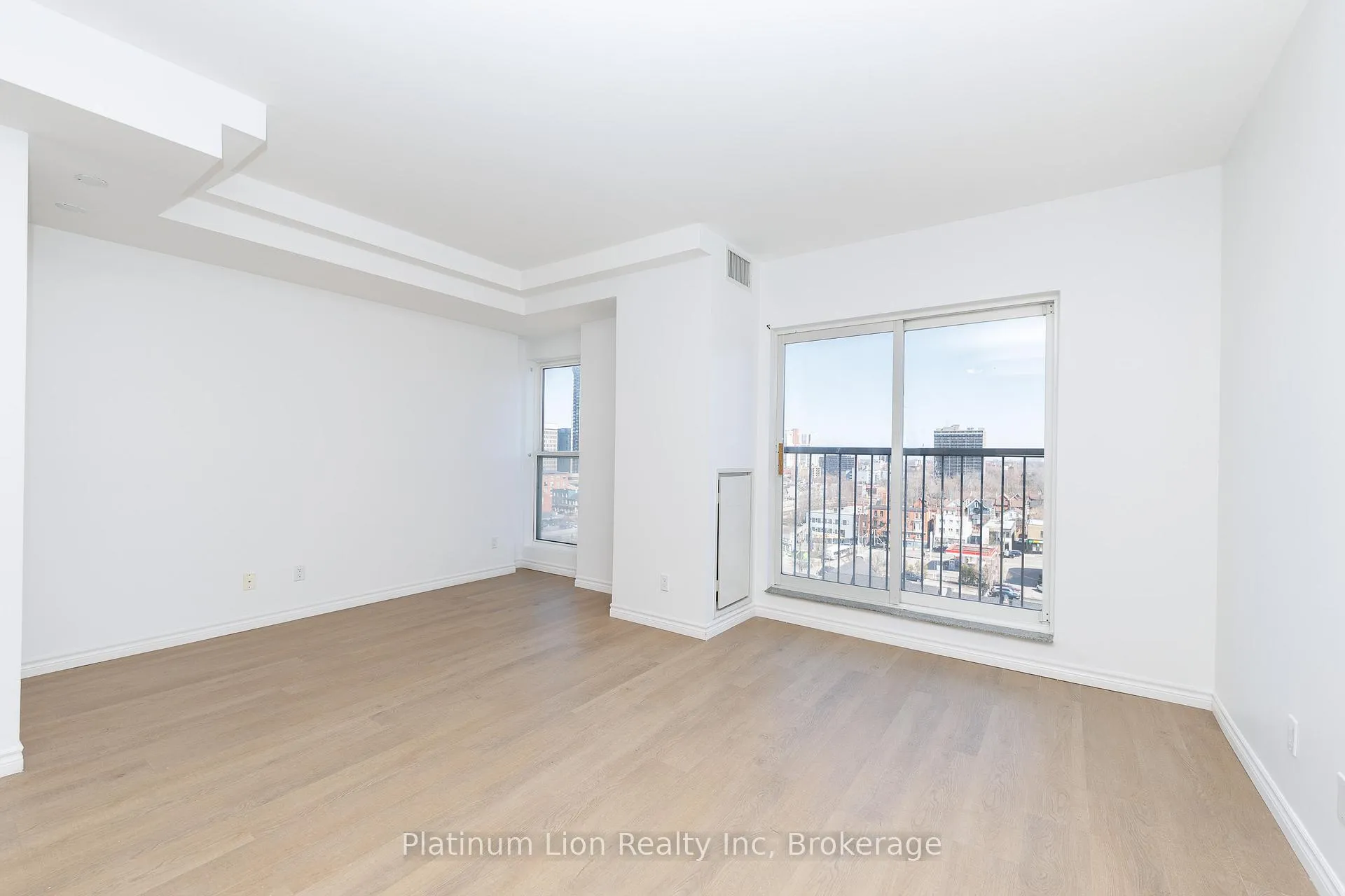 Photo 15 of Unit 910, 135 James Street S, Hamilton, Corktown — HOMEH