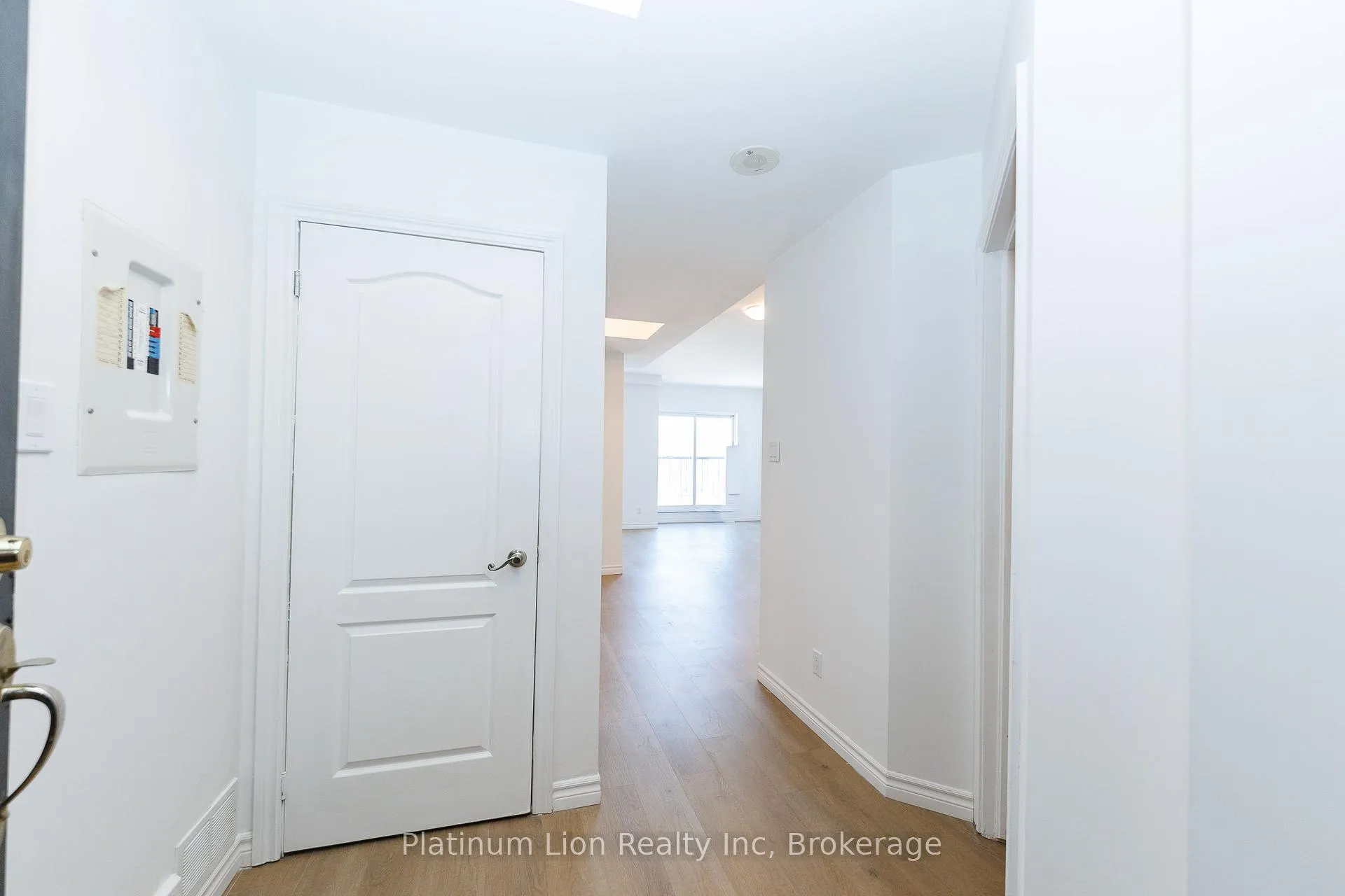 Photo 27 of Unit 910, 135 James Street S, Hamilton, Corktown — HOMEH