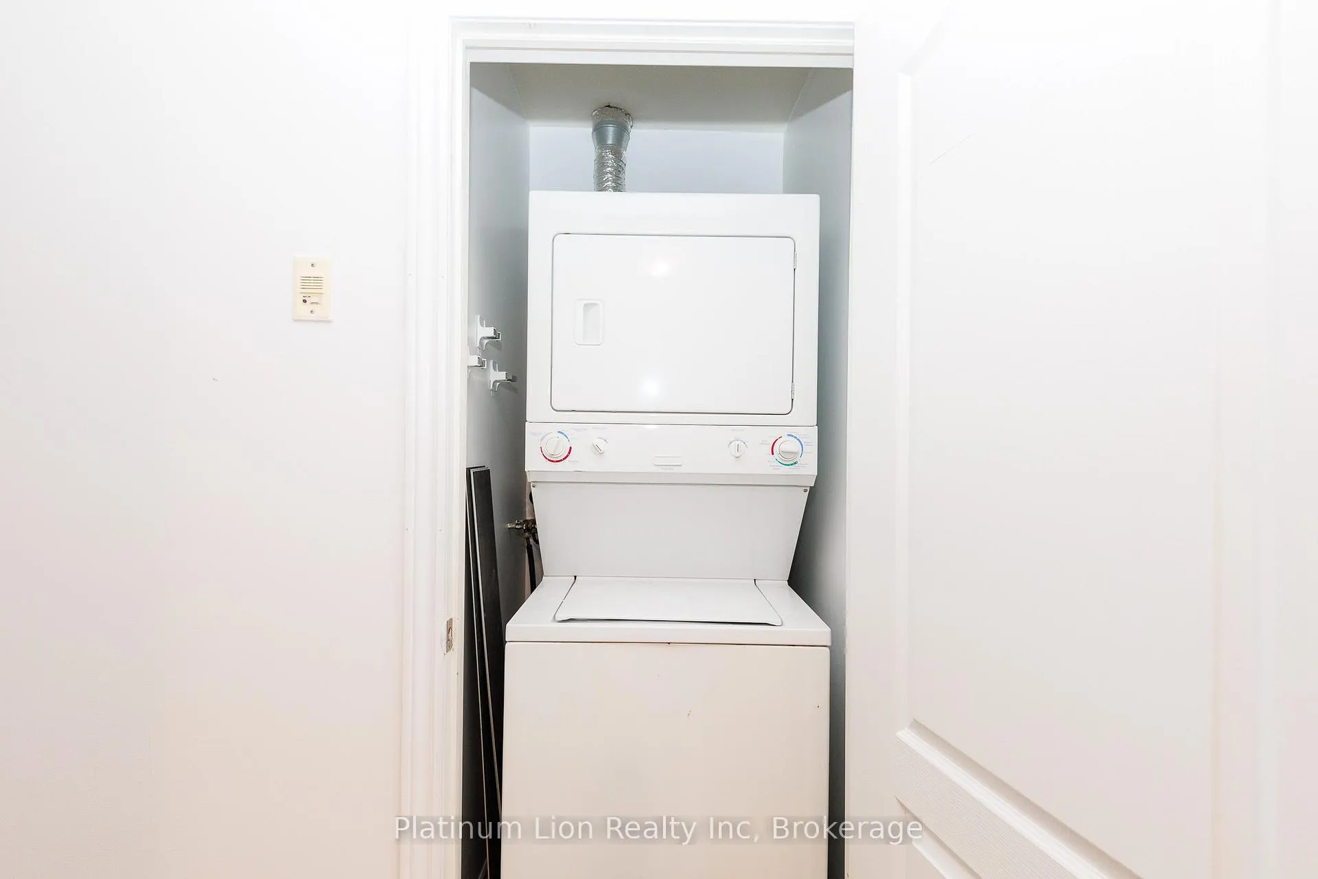 Photo 28 of Unit 910, 135 James Street S, Hamilton, Corktown — HOMEH