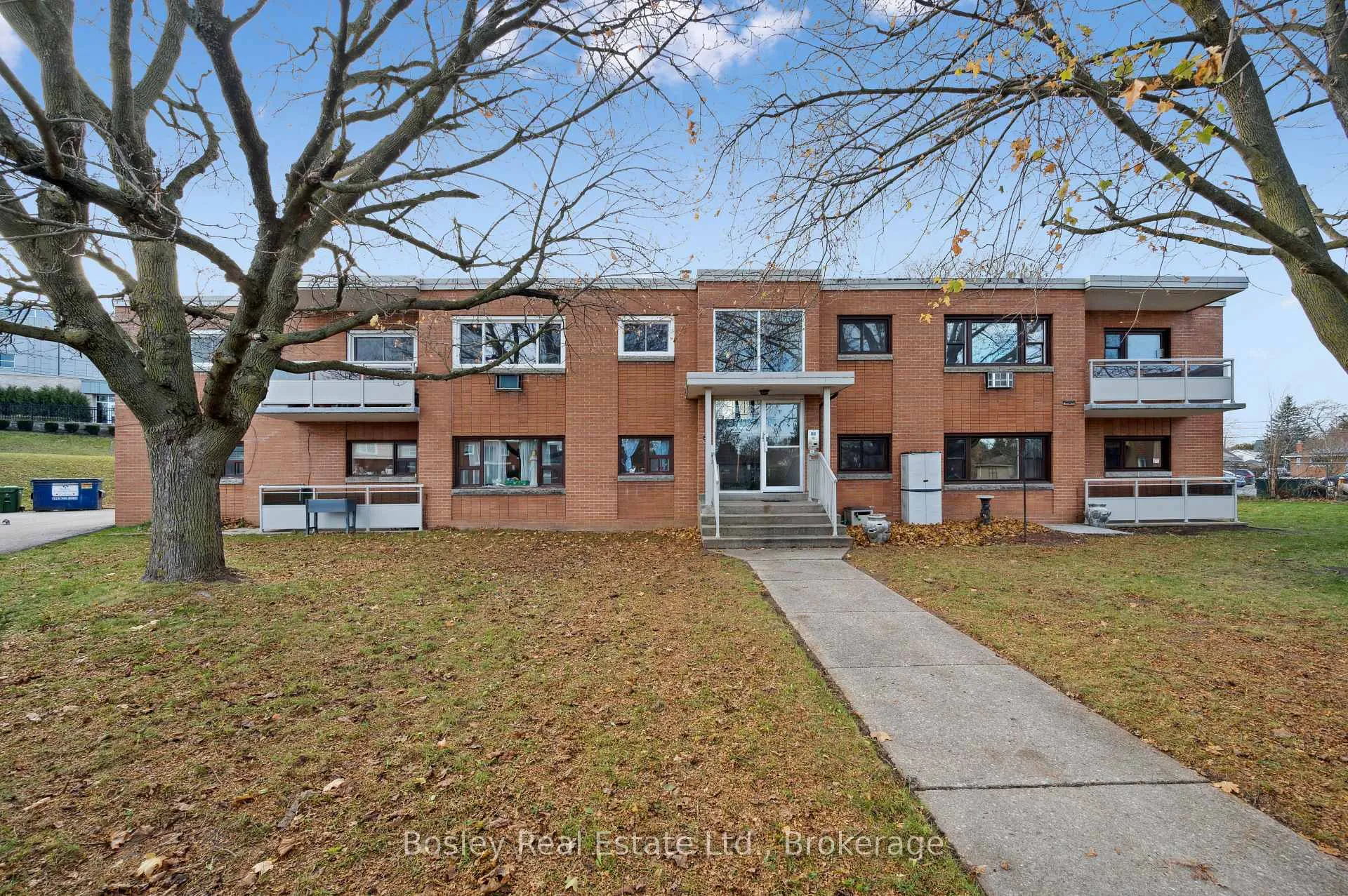 Photo 4 of Unit 2, 1 Sunnylea Crescent, Guelph, General Hospital — HOMEH