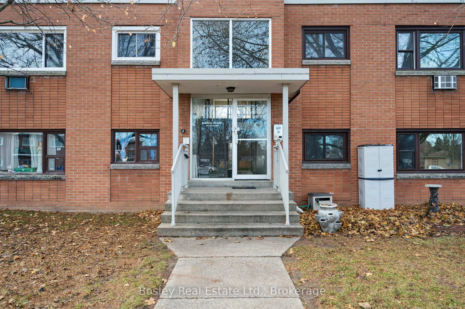 Photo 5 of Unit 2, 1 Sunnylea Crescent, Guelph, General Hospital — HOMEH