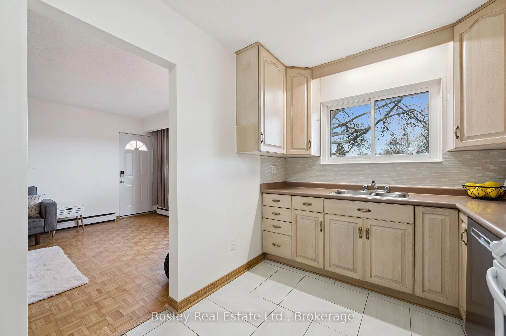 Photo 14 of Unit 2, 1 Sunnylea Crescent, Guelph, General Hospital — HOMEH