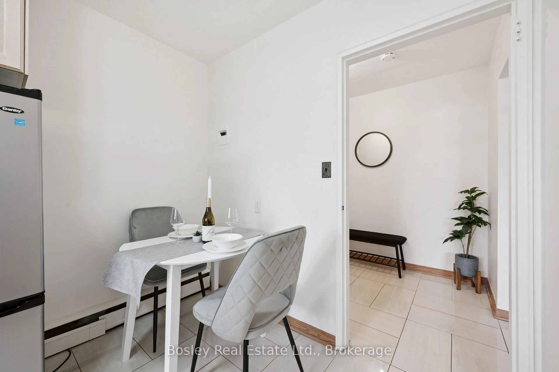 Photo 19 of Unit 2, 1 Sunnylea Crescent, Guelph, General Hospital — HOMEH