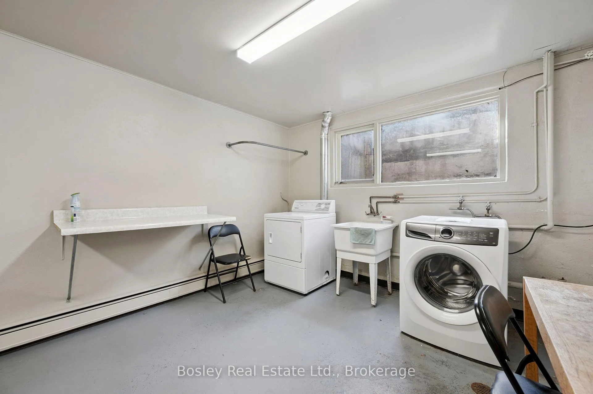 Photo 26 of Unit 2, 1 Sunnylea Crescent, Guelph, General Hospital — HOMEH