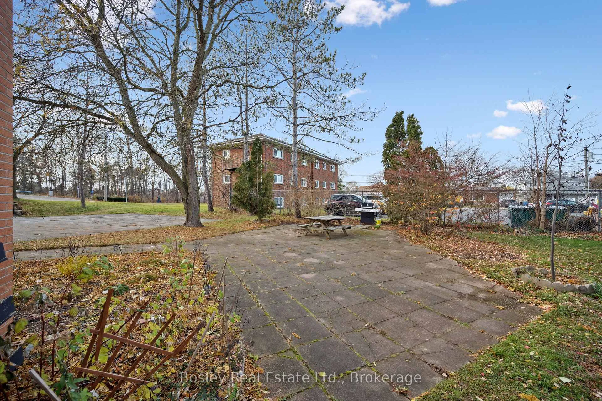 Photo 30 of Unit 2, 1 Sunnylea Crescent, Guelph, General Hospital — HOMEH