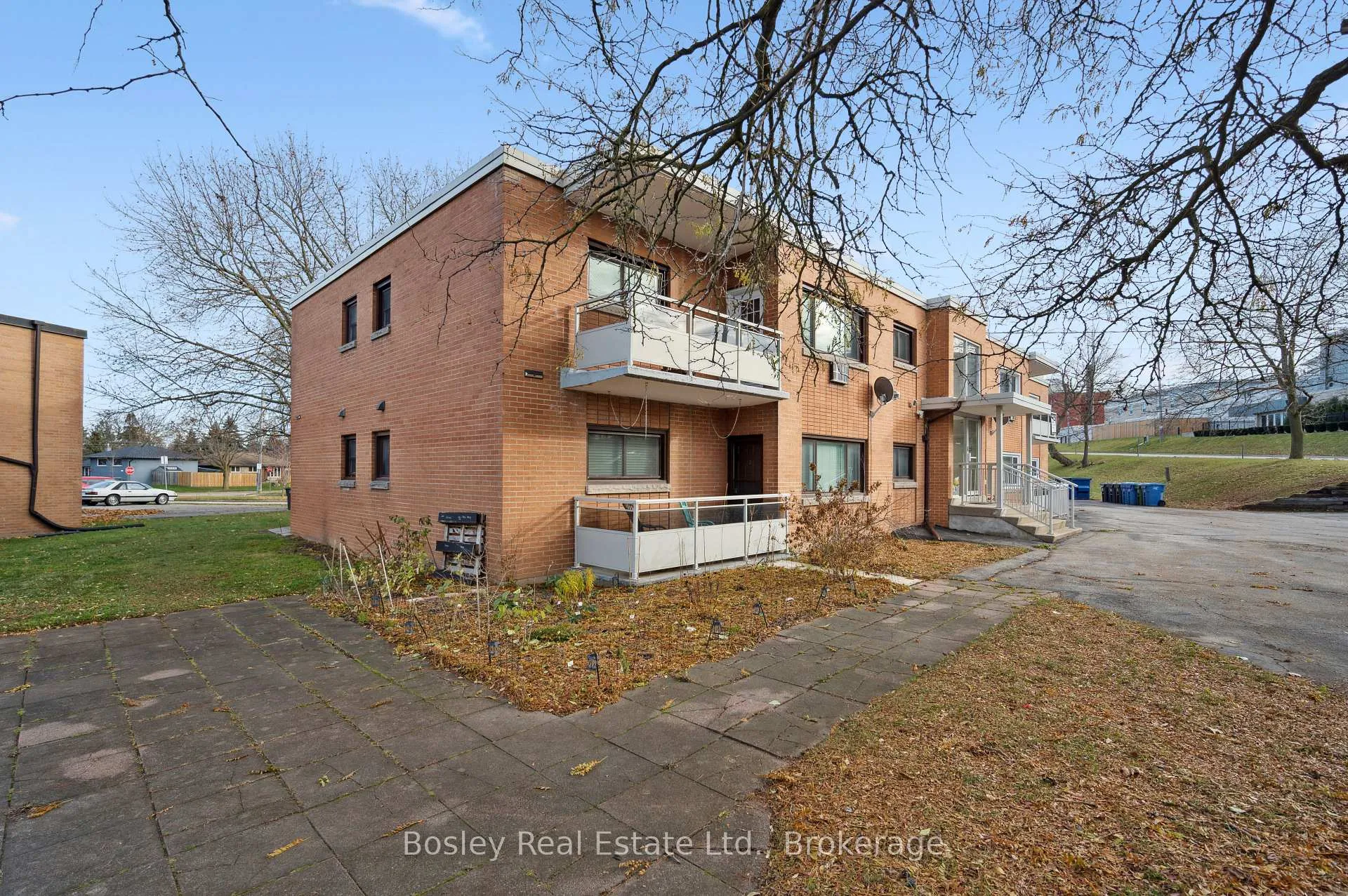 Photo 32 of Unit 2, 1 Sunnylea Crescent, Guelph, General Hospital — HOMEH