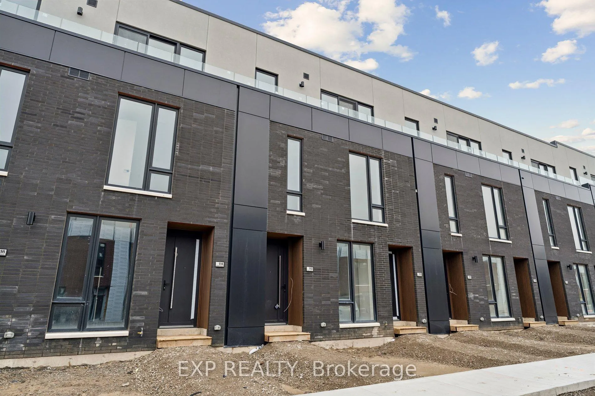 Photo 2 of 112 Everett Common, St. Catharines, Oakdale — HOMEH