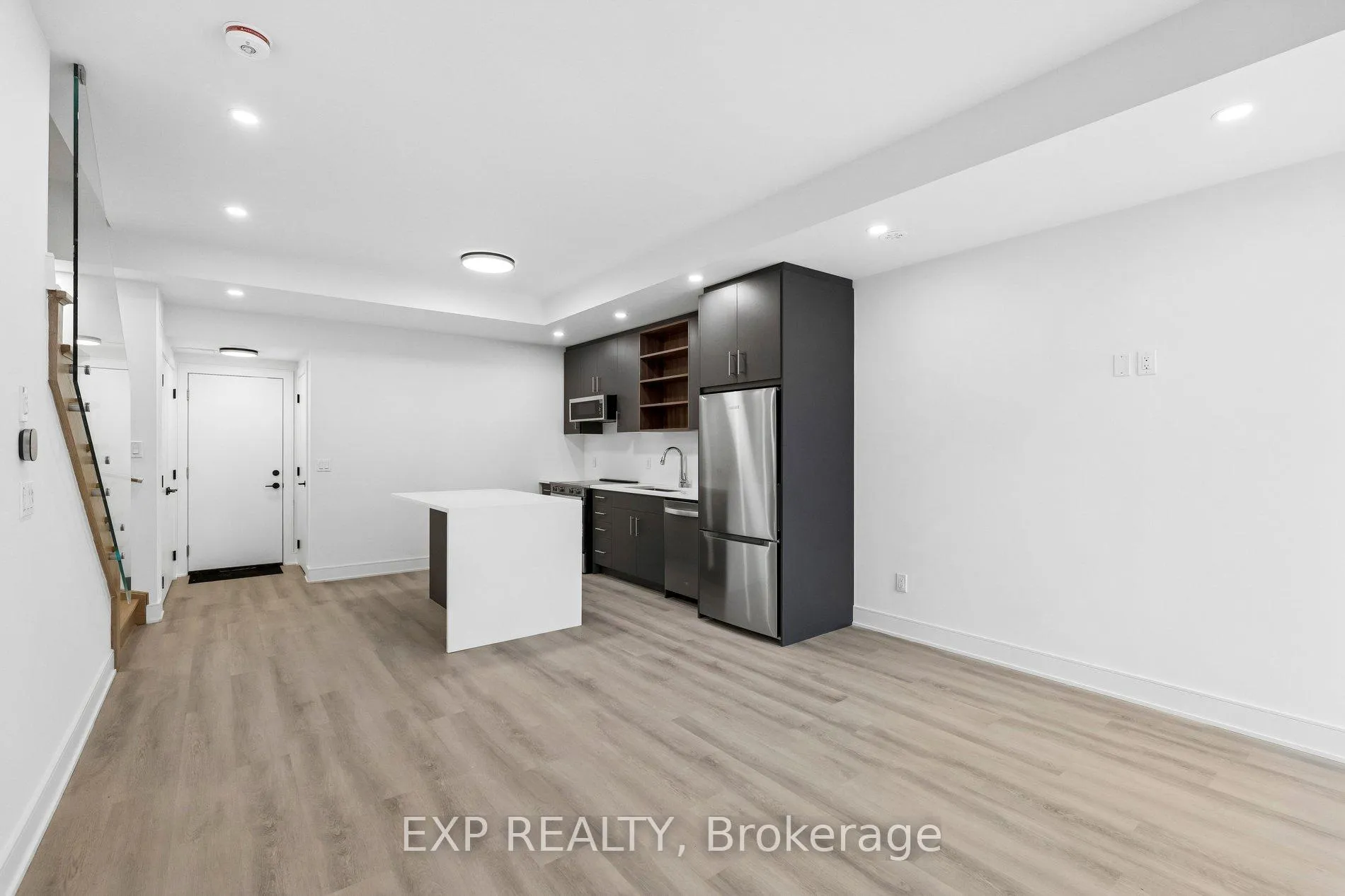Photo 4 of 112 Everett Common, St. Catharines, Oakdale — HOMEH