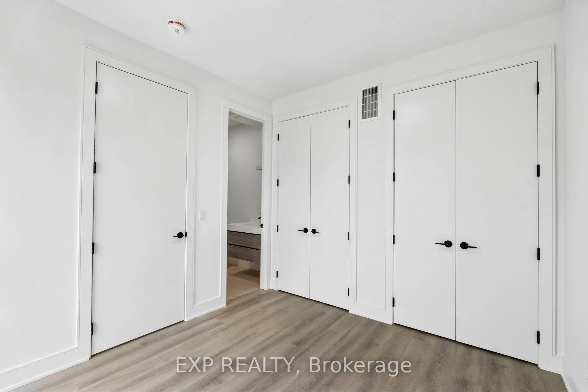 Photo 19 of 112 Everett Common, St. Catharines, Oakdale — HOMEH
