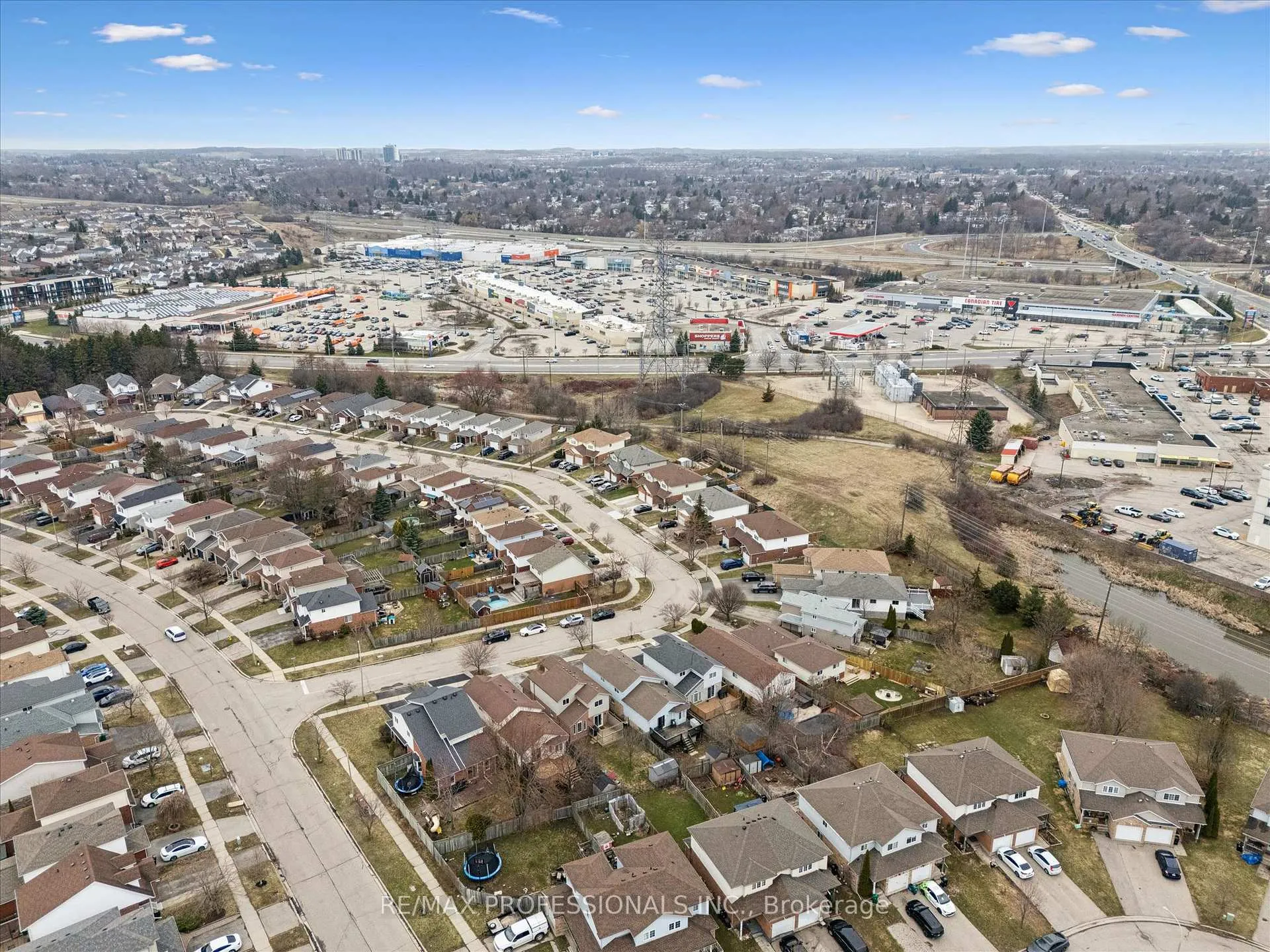 Photo 38 of 6 Orchid Crescent, Kitchener — HOMEH