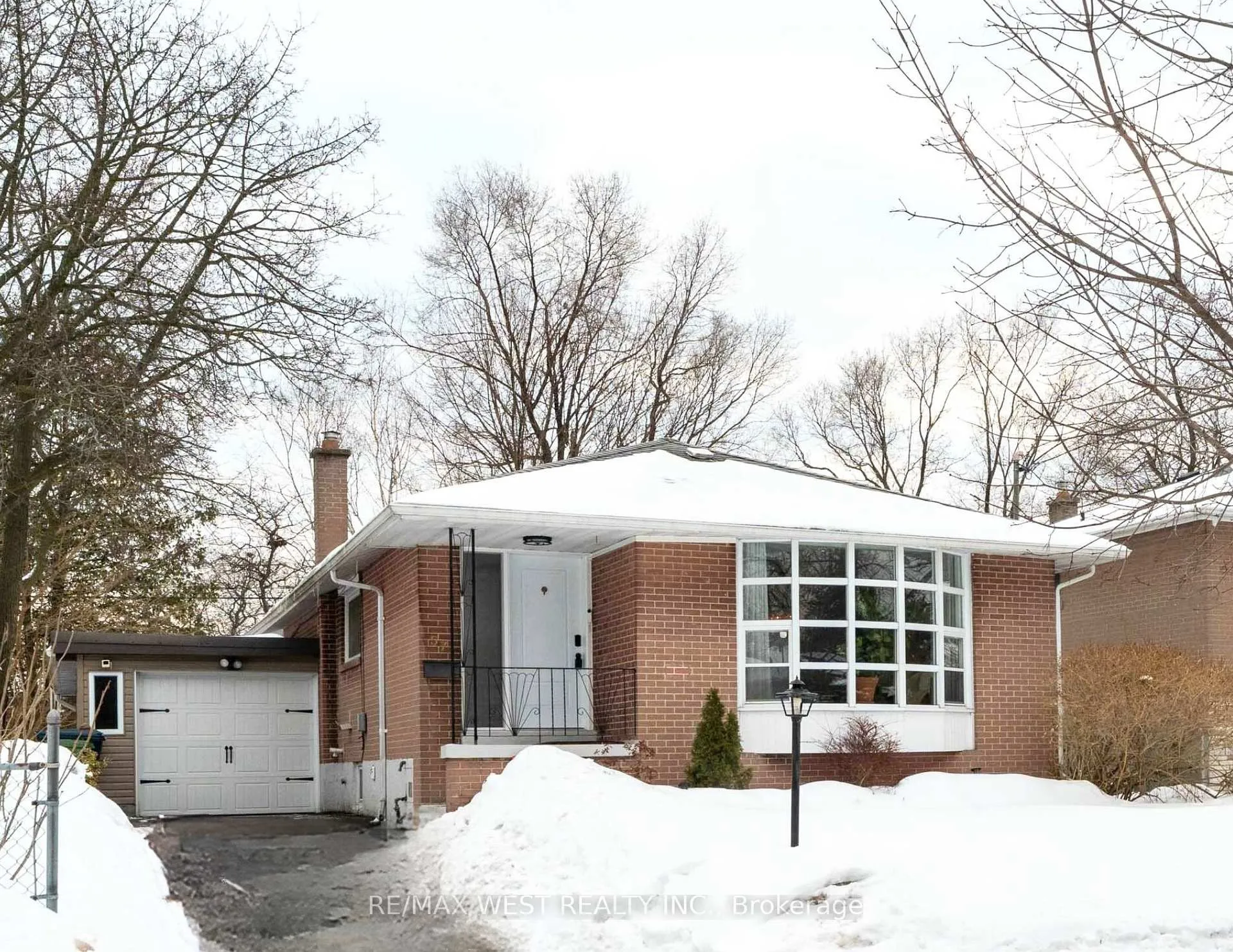 Photo 1 of 57 Alpaca Drive, Scarborough, Woburn — HOMEH